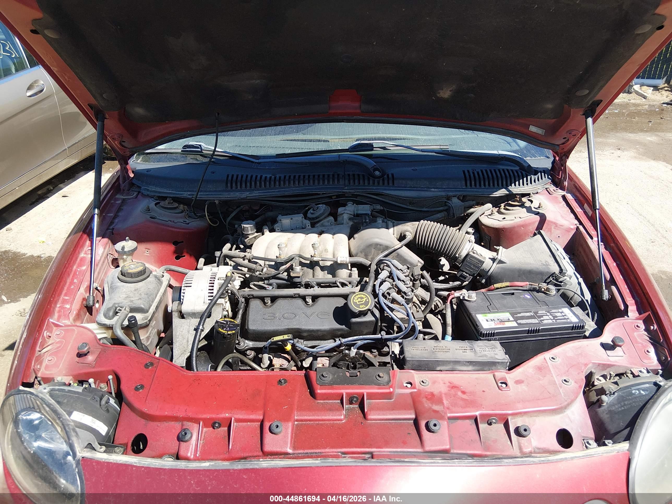 FORD TAURUS image 10
