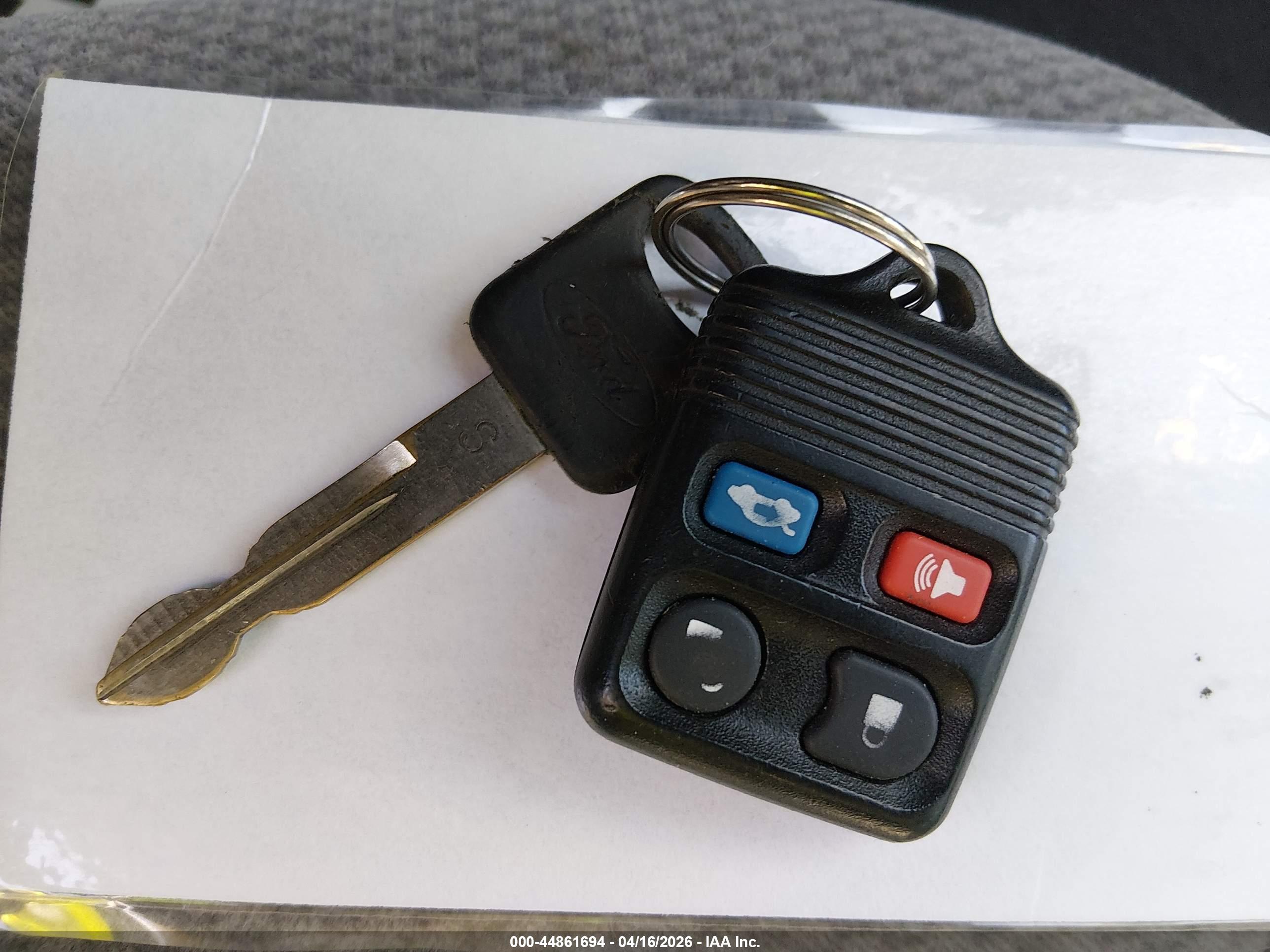 FORD TAURUS image 11