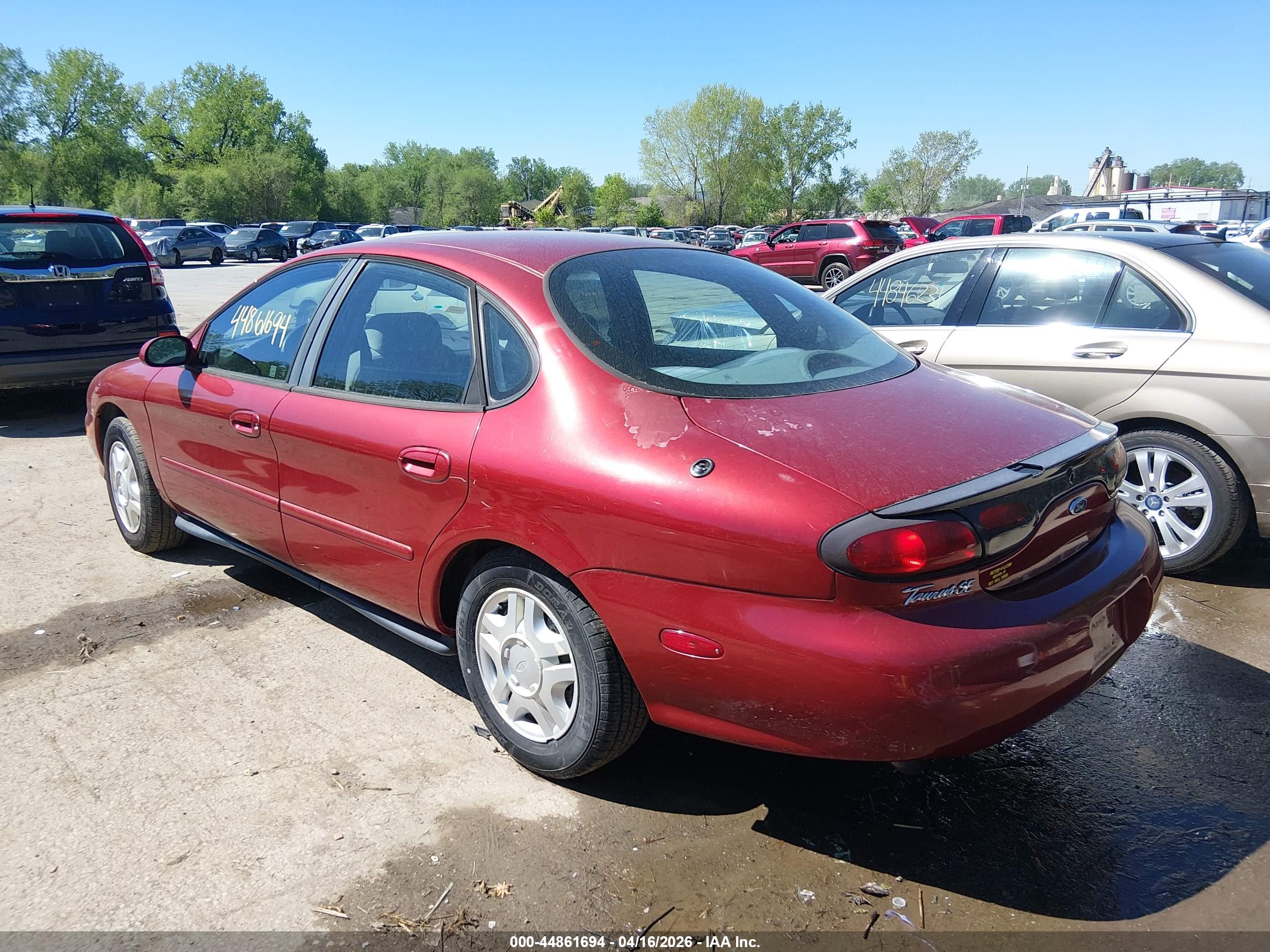 FORD TAURUS image 3