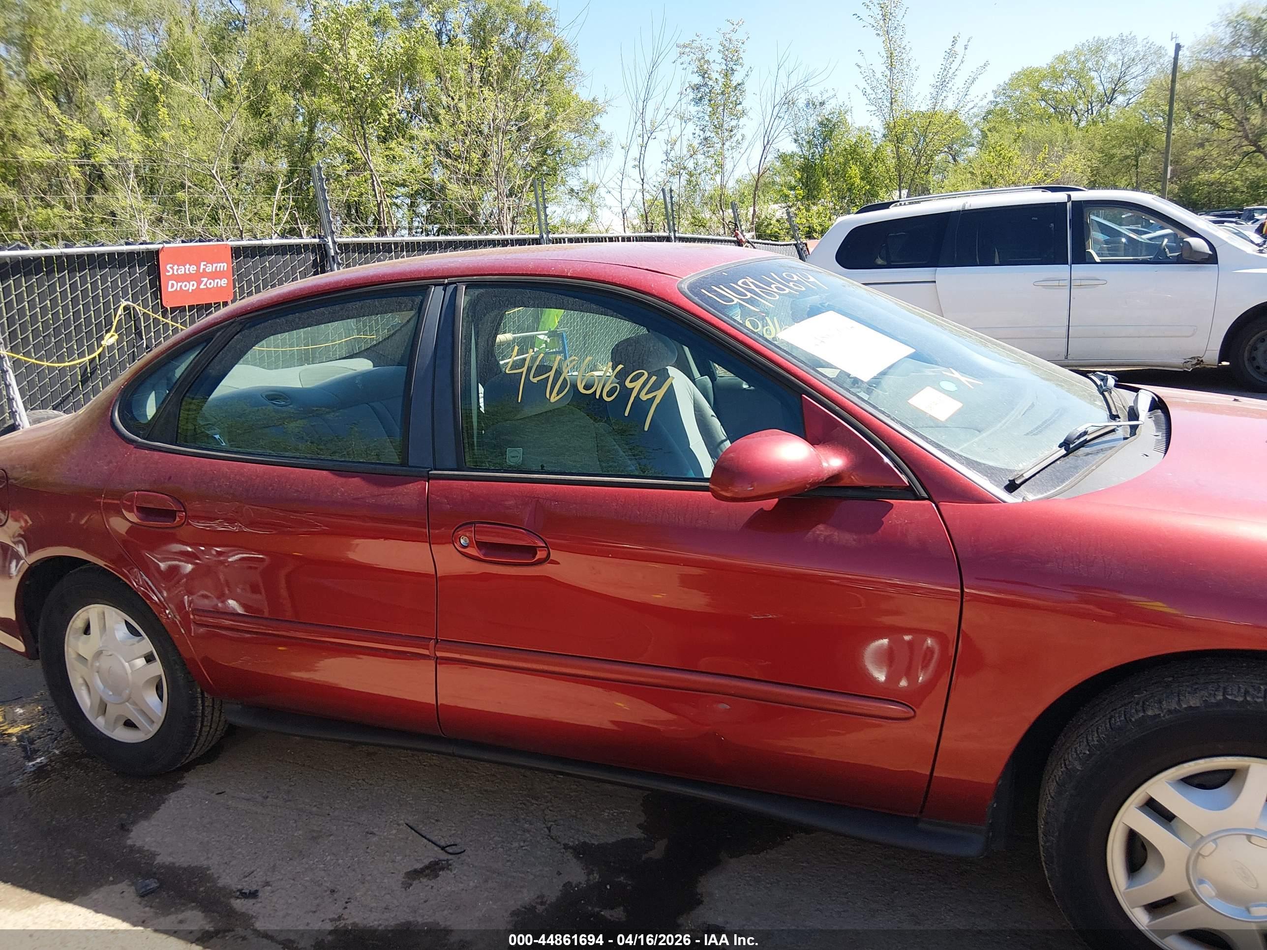 FORD TAURUS image 6