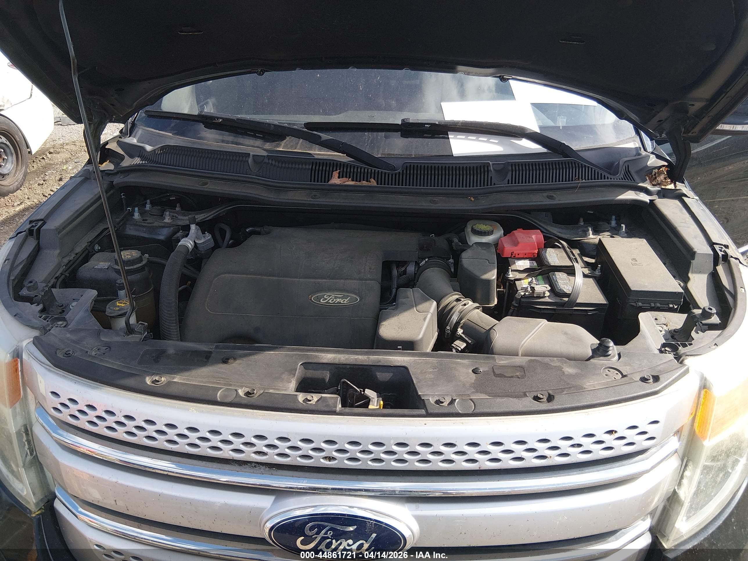 FORD EXPLORER image 10