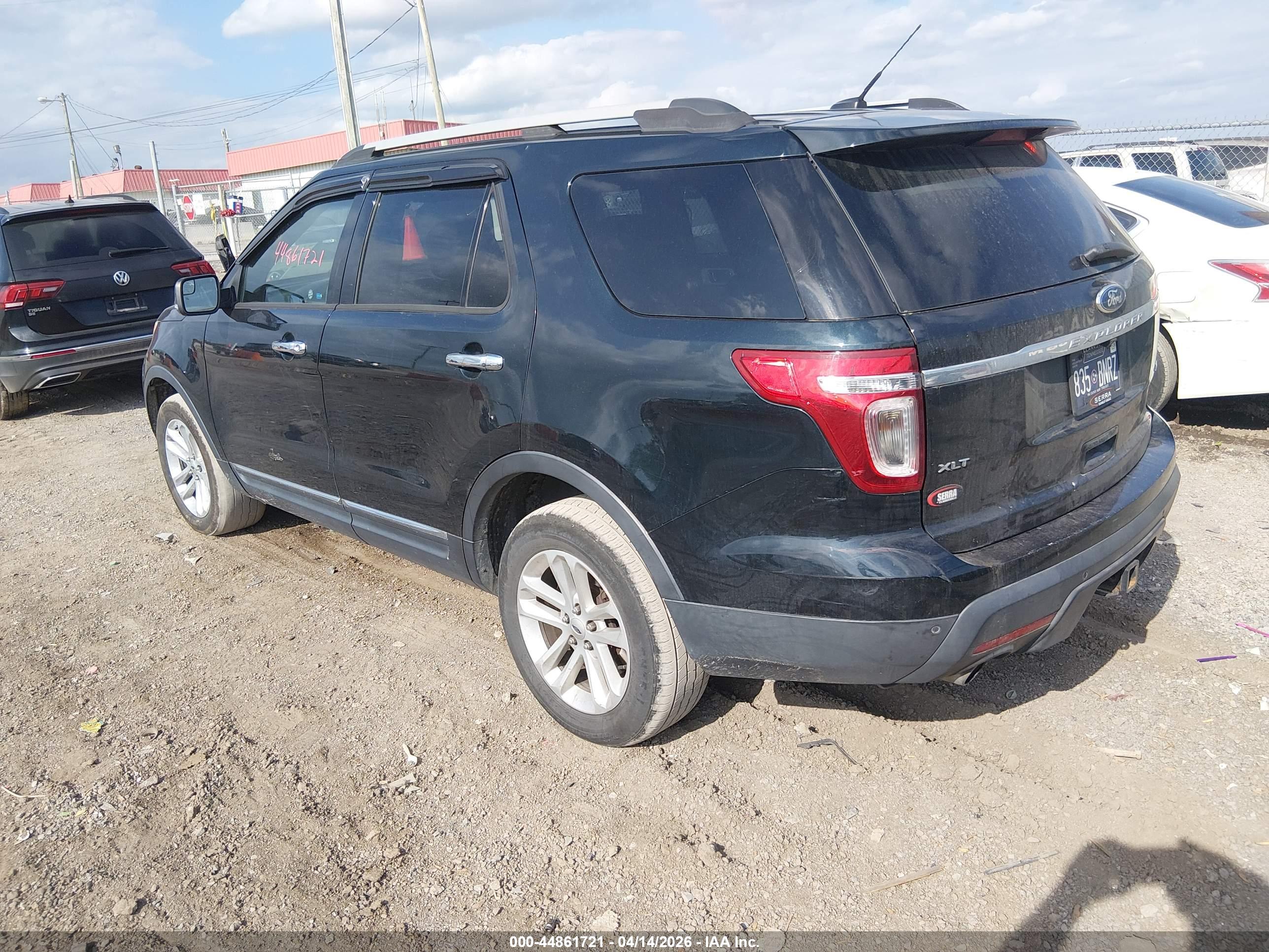 FORD EXPLORER image 3