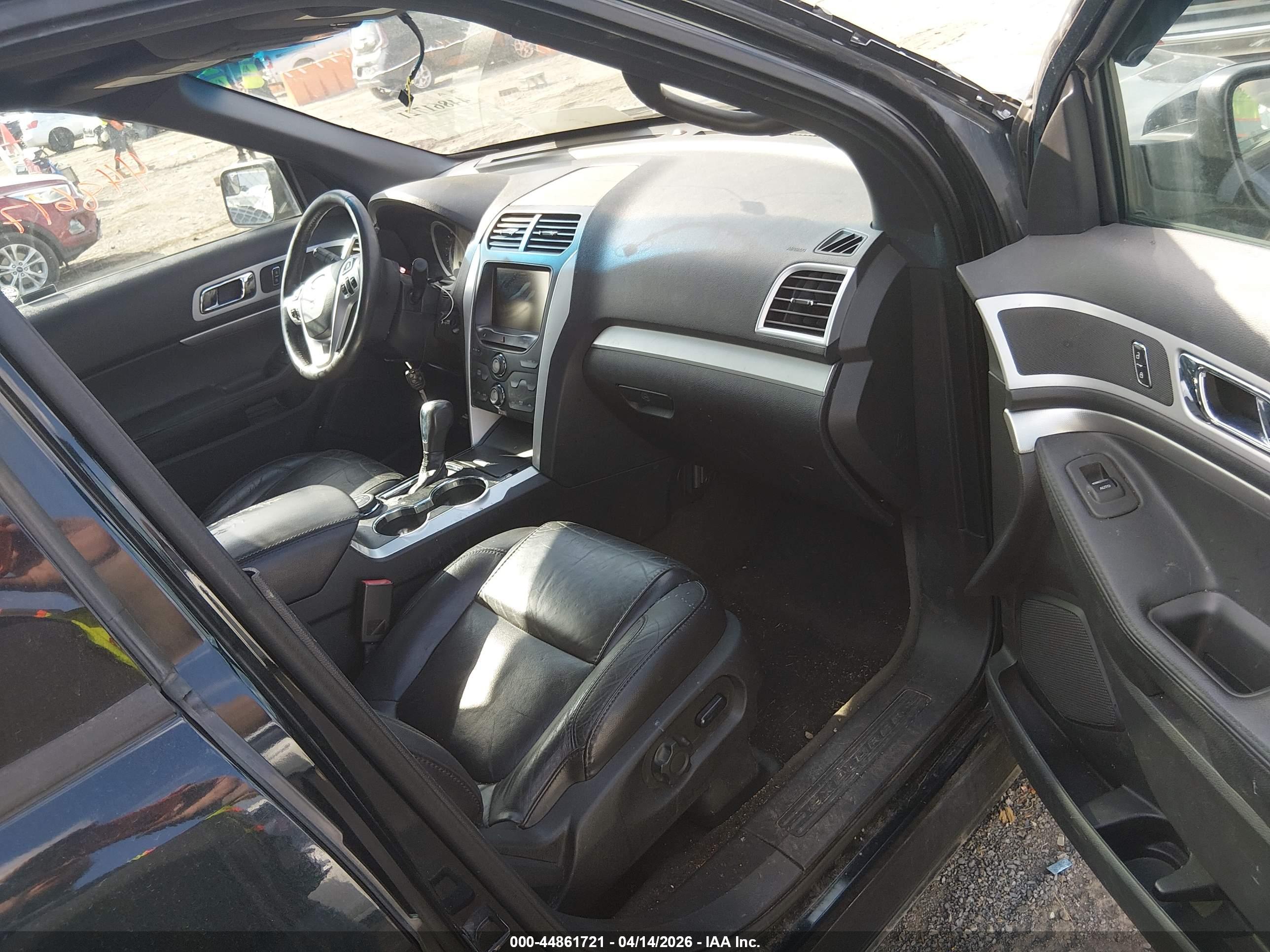 FORD EXPLORER image 5