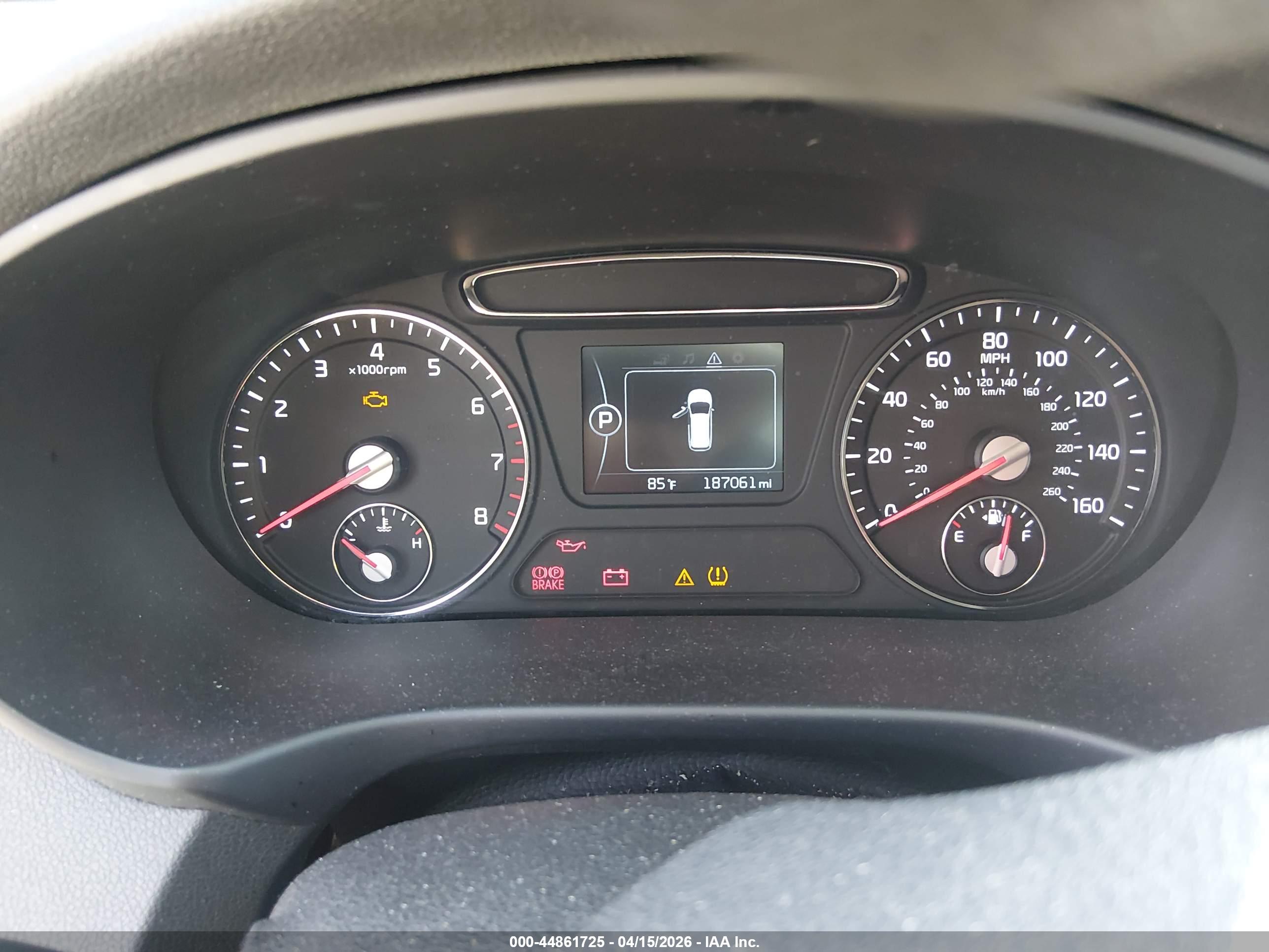 KIA SORENTO image 7