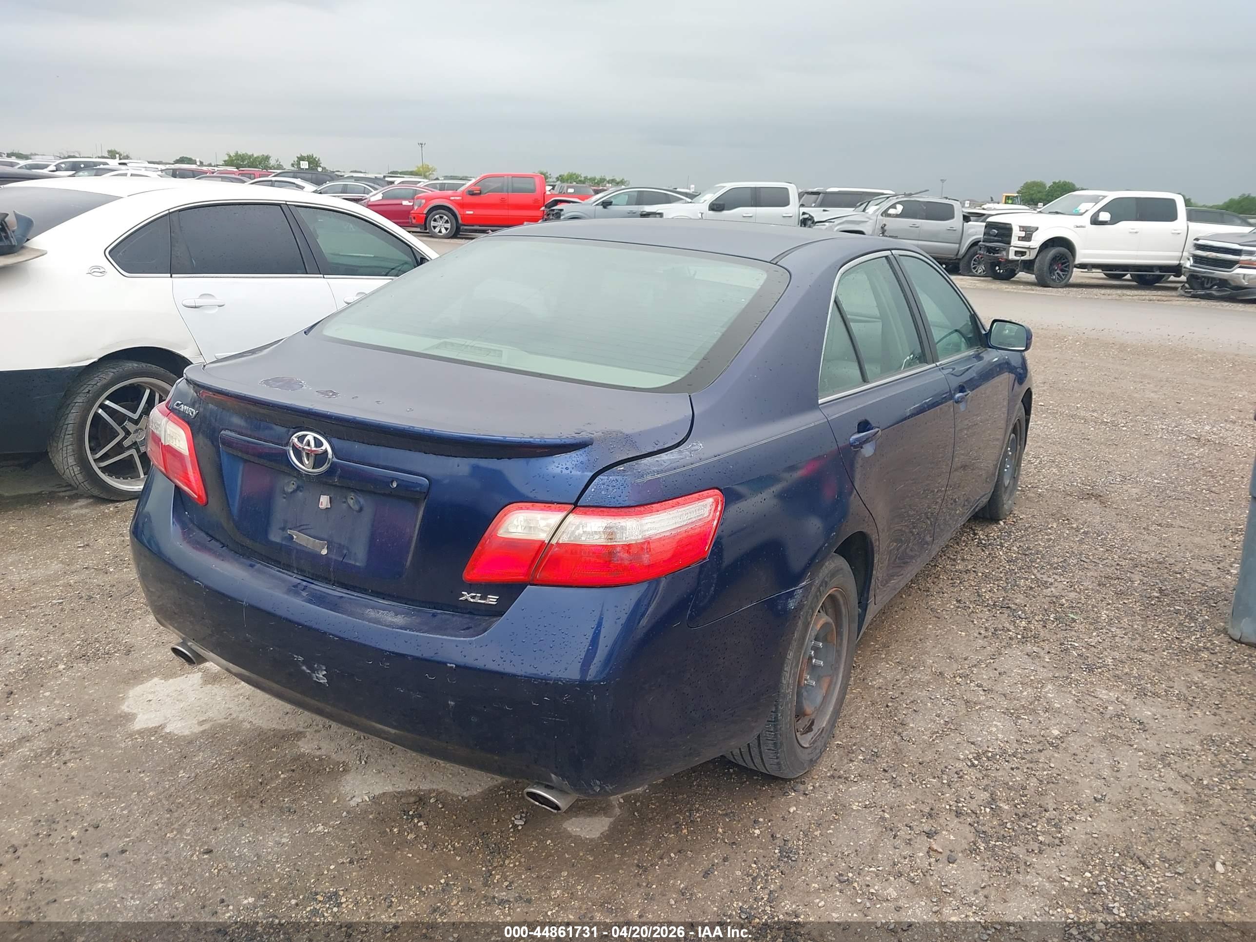 TOYOTA CAMRY image 4