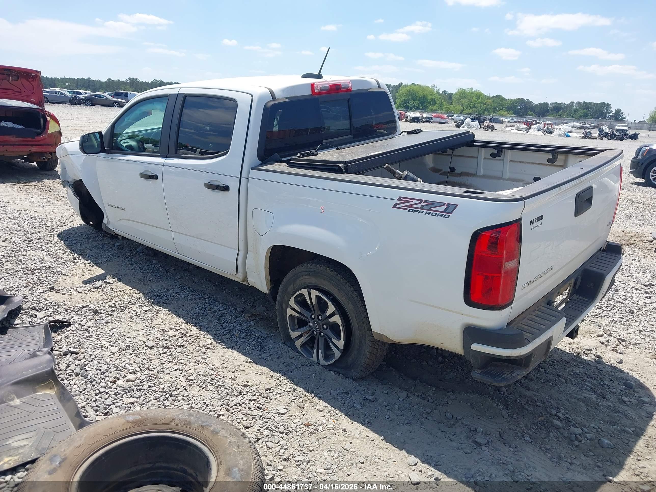 CHEVROLET COLORADO image 3