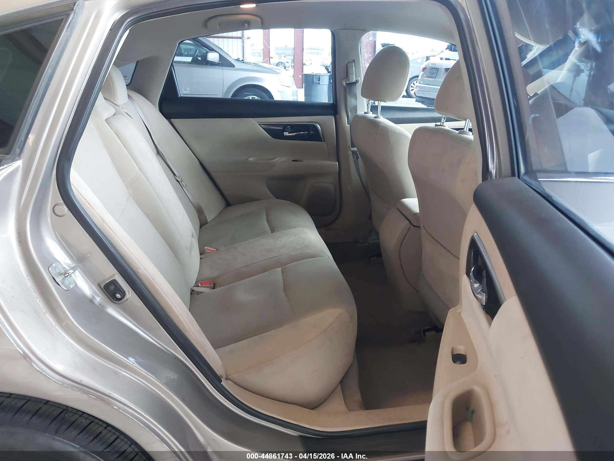 NISSAN ALTIMA image 8