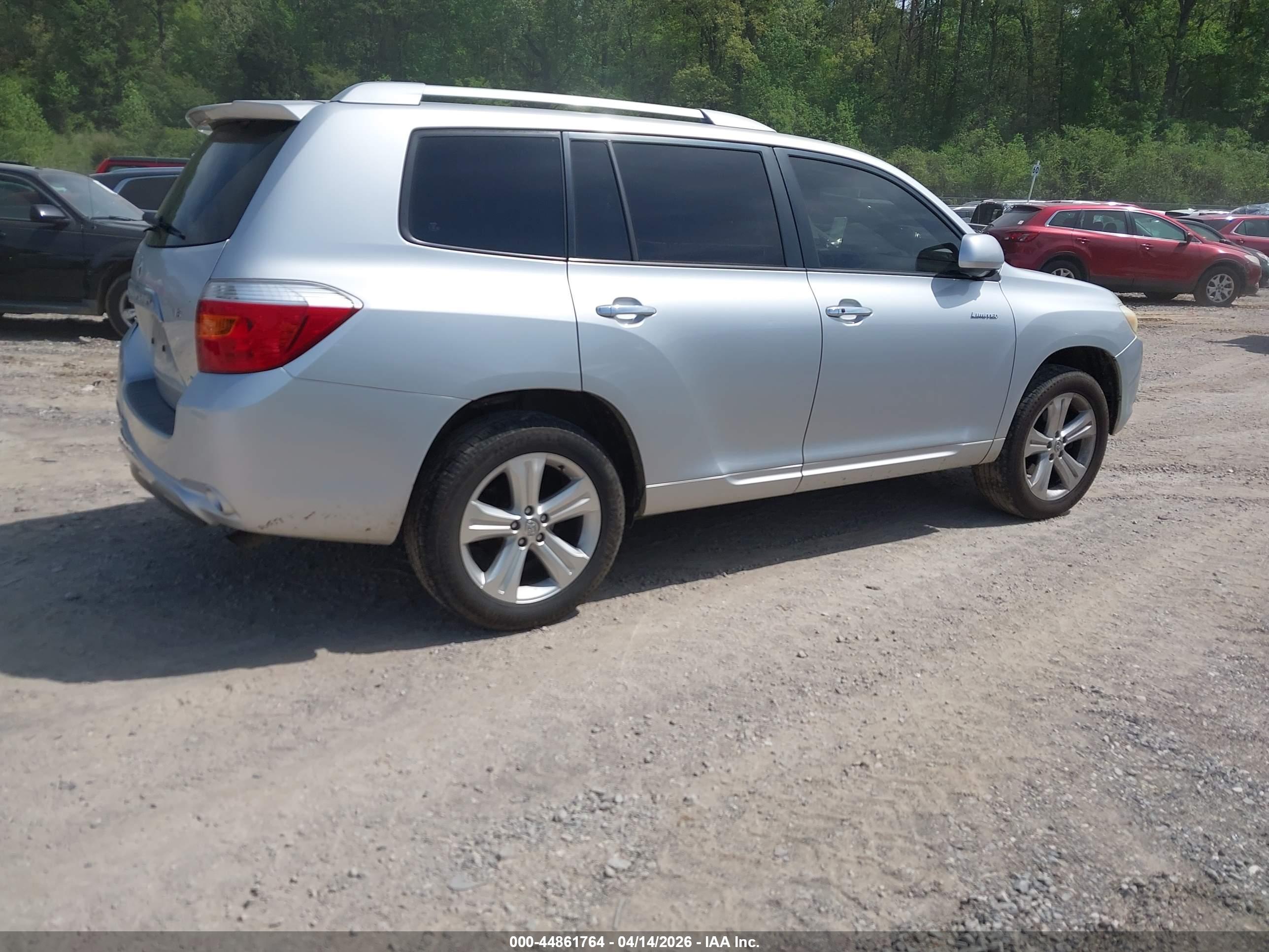 TOYOTA HIGHLANDER image 4