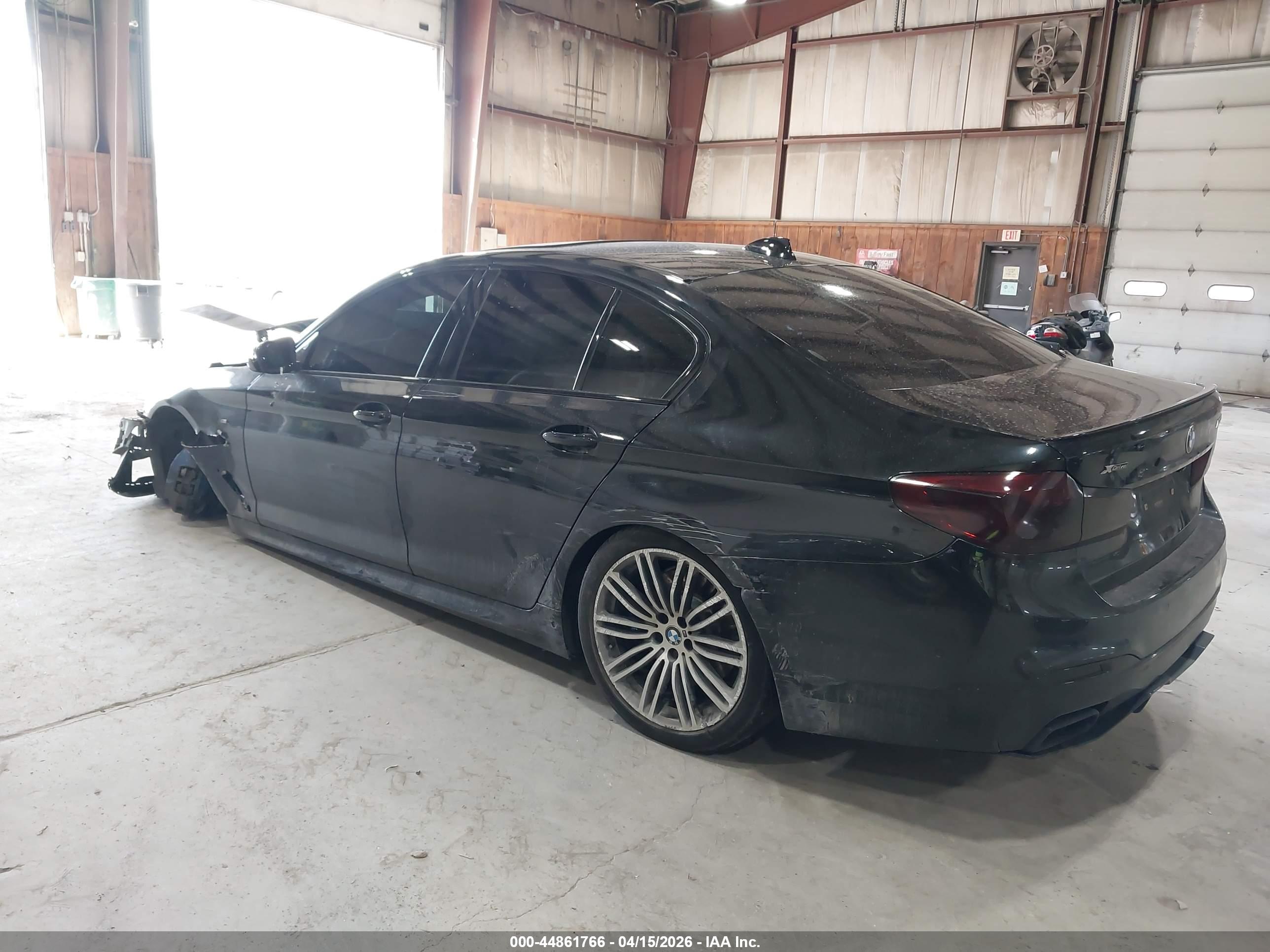 BMW M550I image 3