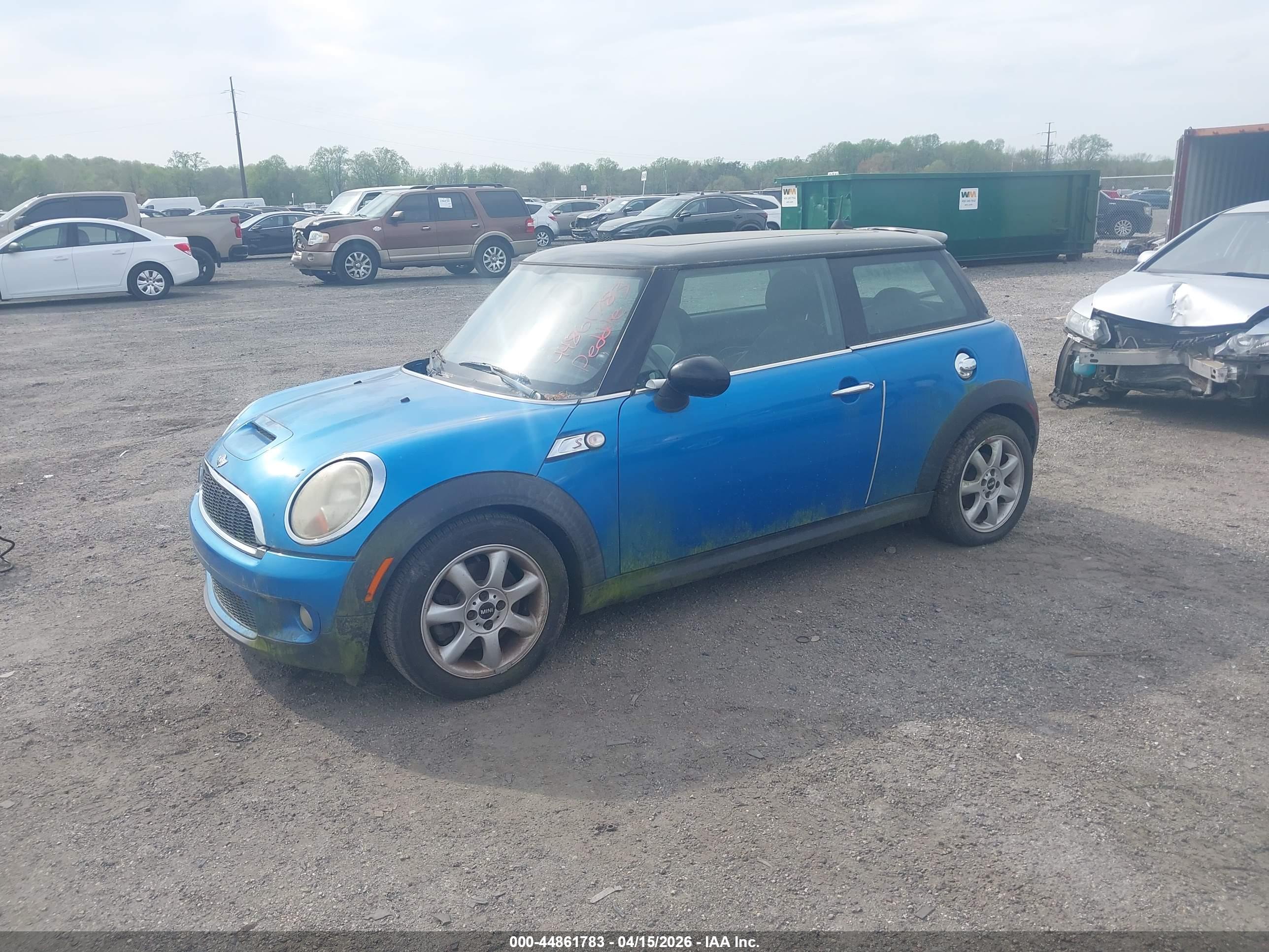 MINI COOPER image 2