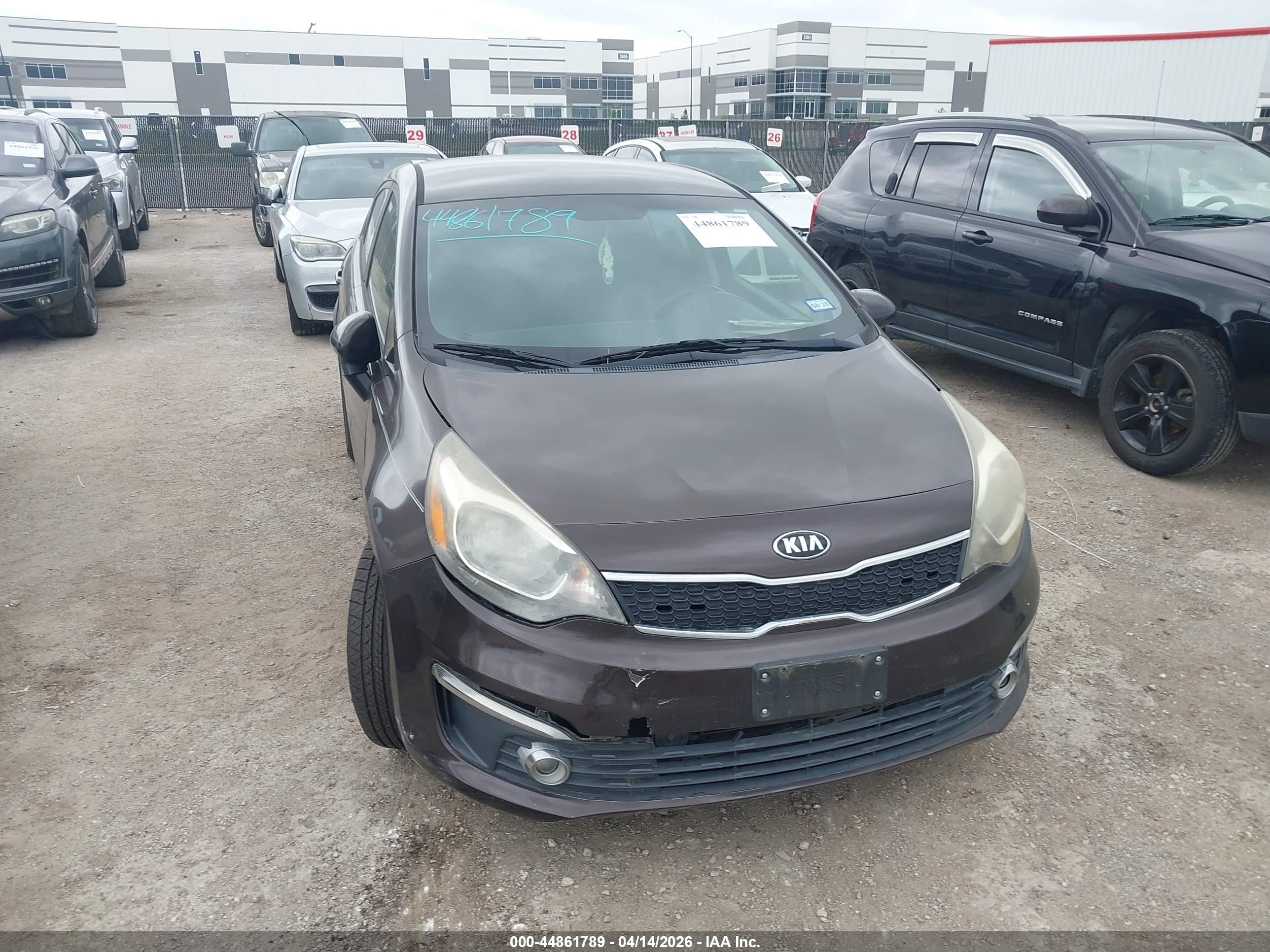 KIA RIO image 6