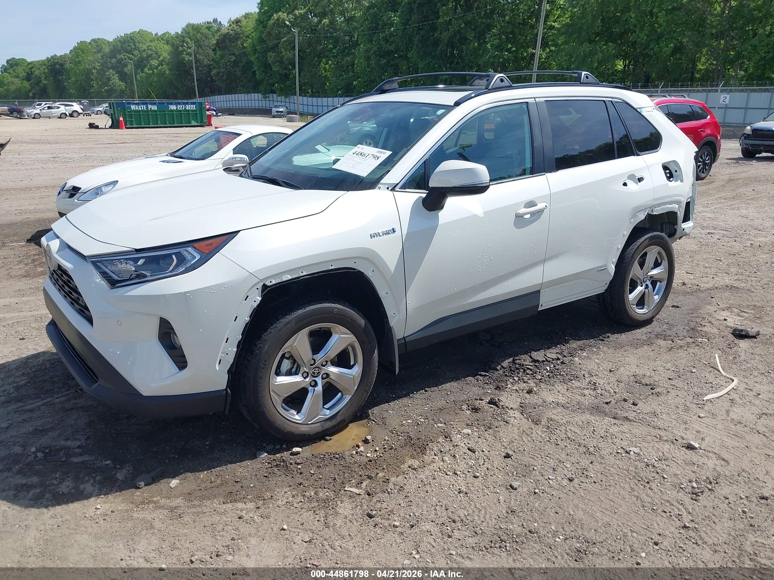 TOYOTA RAV4 image 2