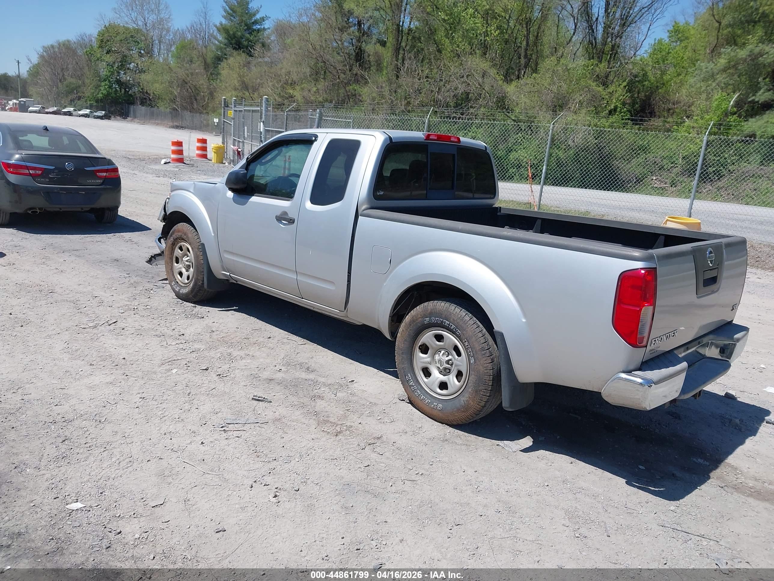 NISSAN FRONTIER image 3