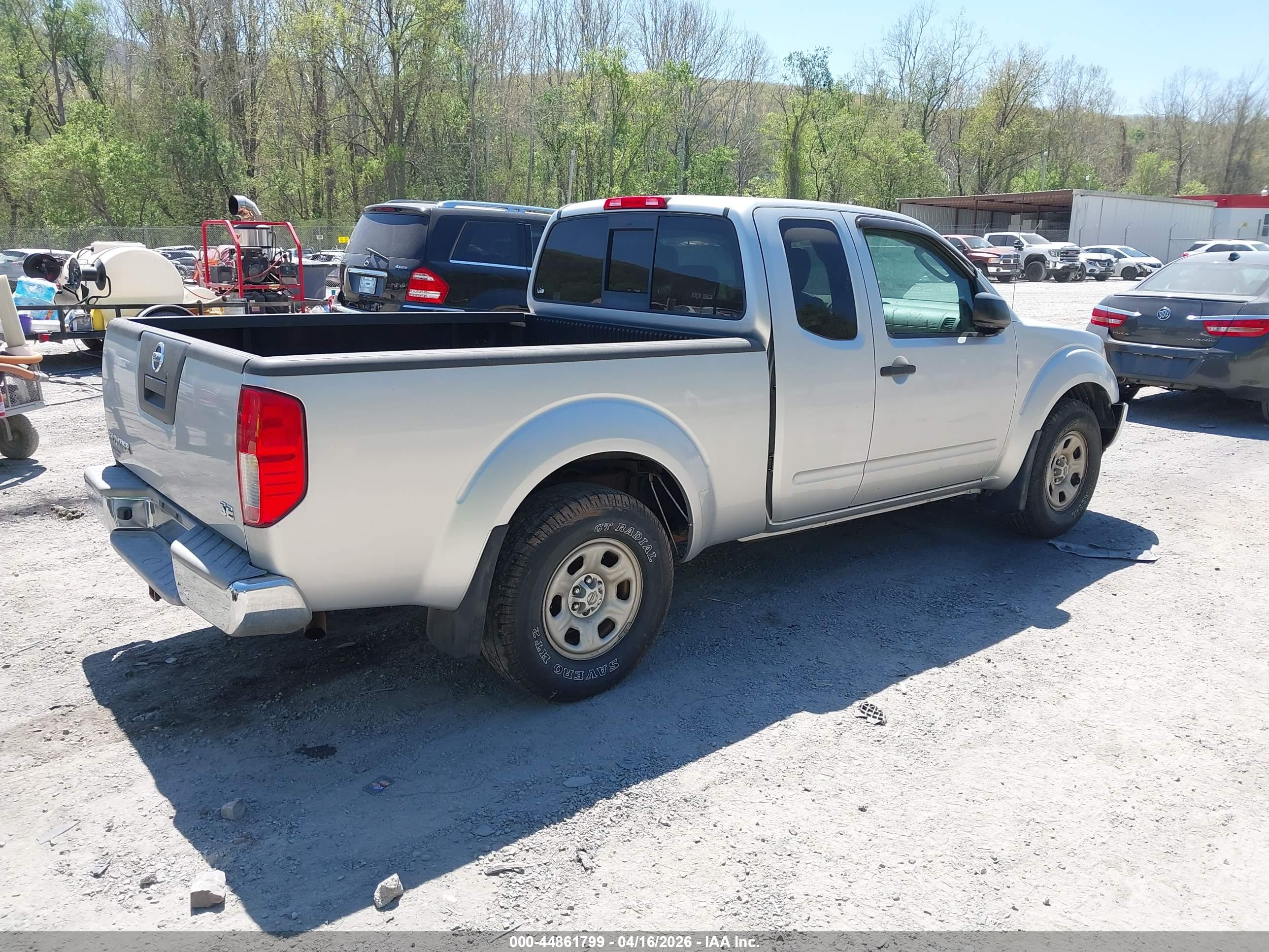 NISSAN FRONTIER image 4