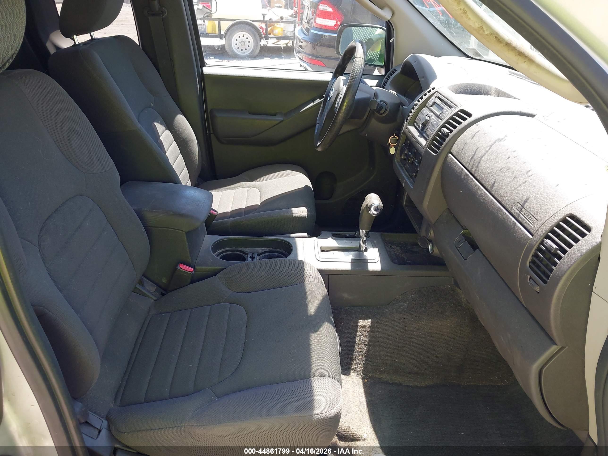 NISSAN FRONTIER image 5