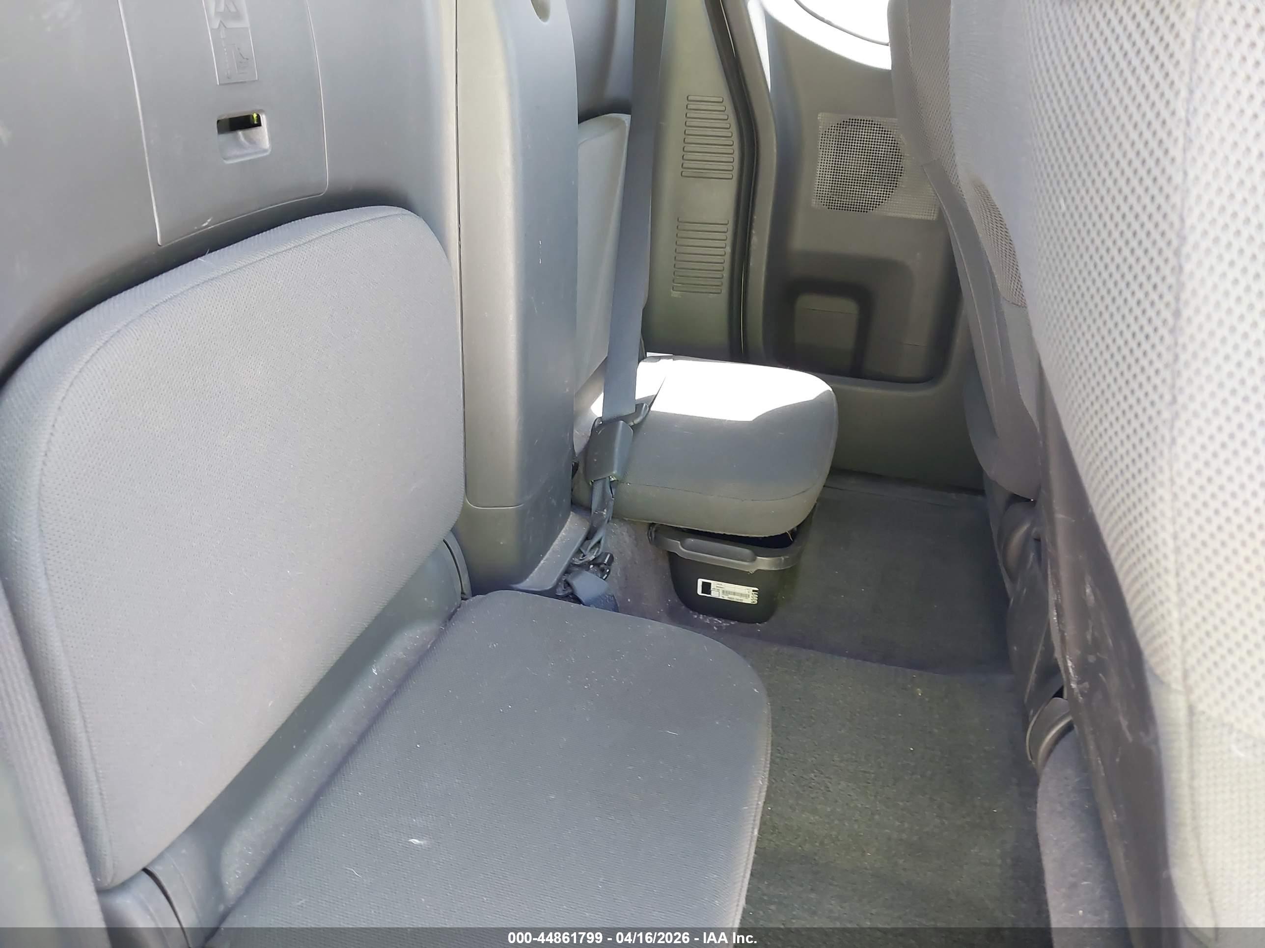 NISSAN FRONTIER image 8