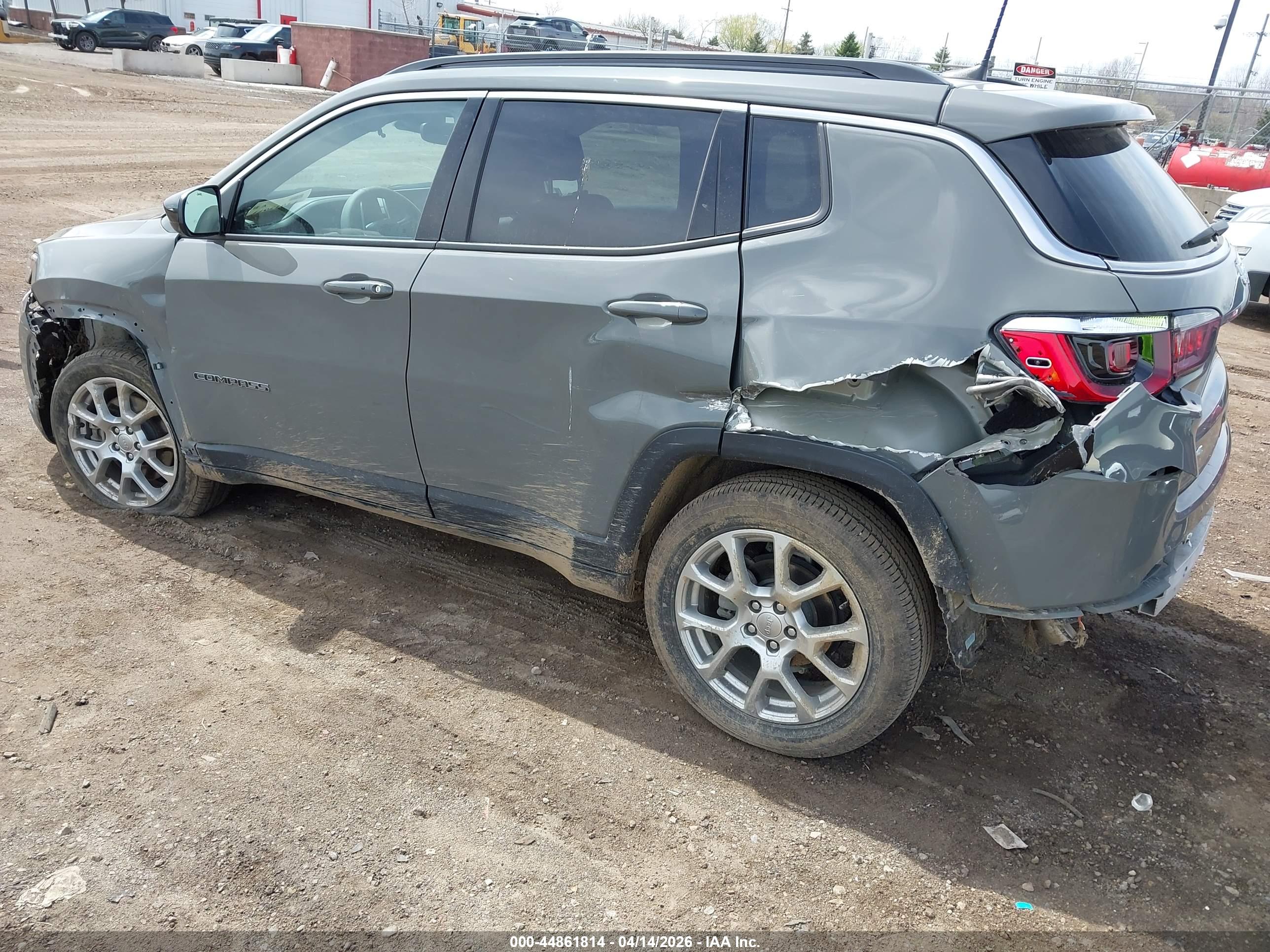 JEEP COMPASS image 3
