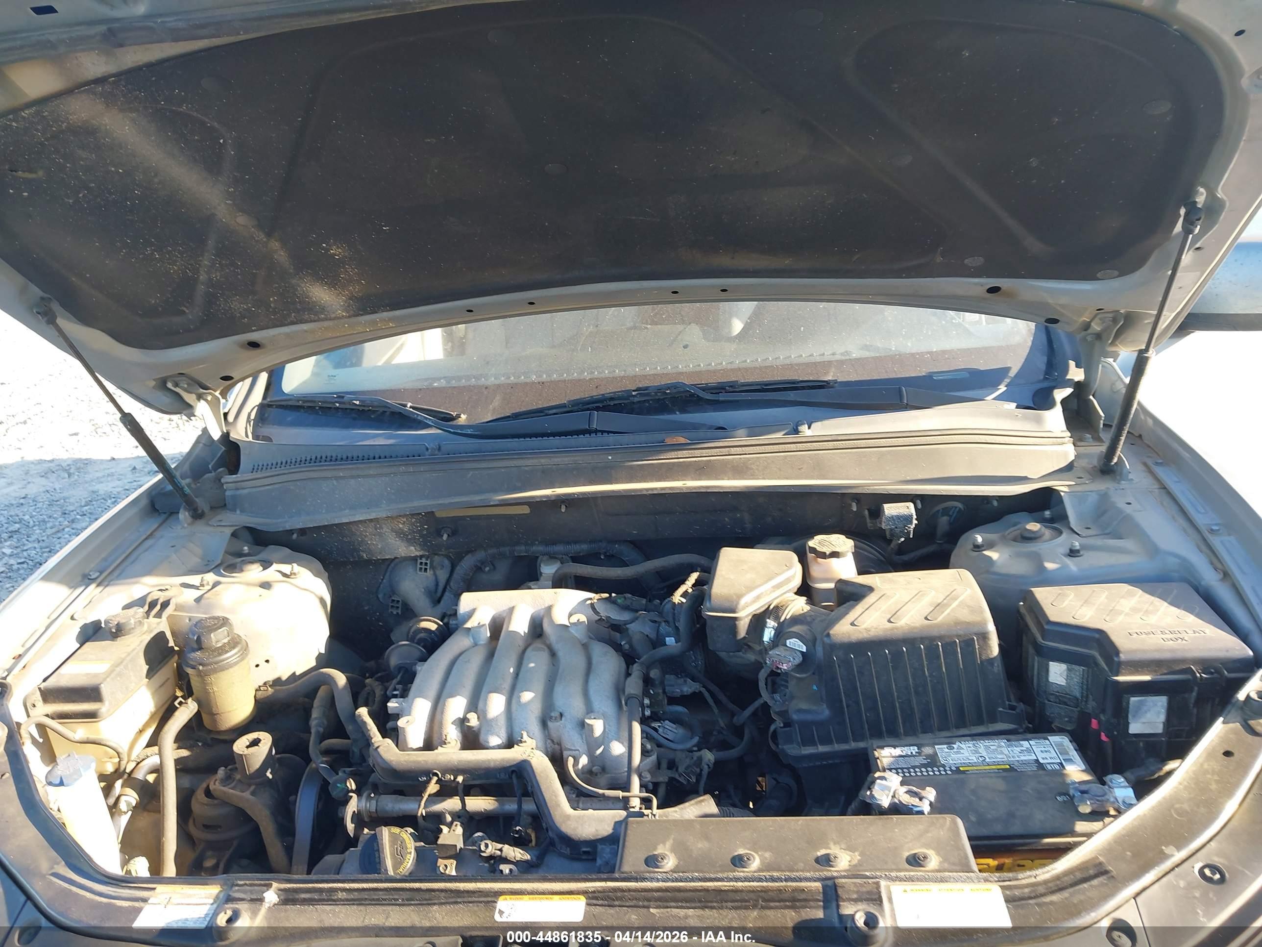 HYUNDAI SANTA image 10