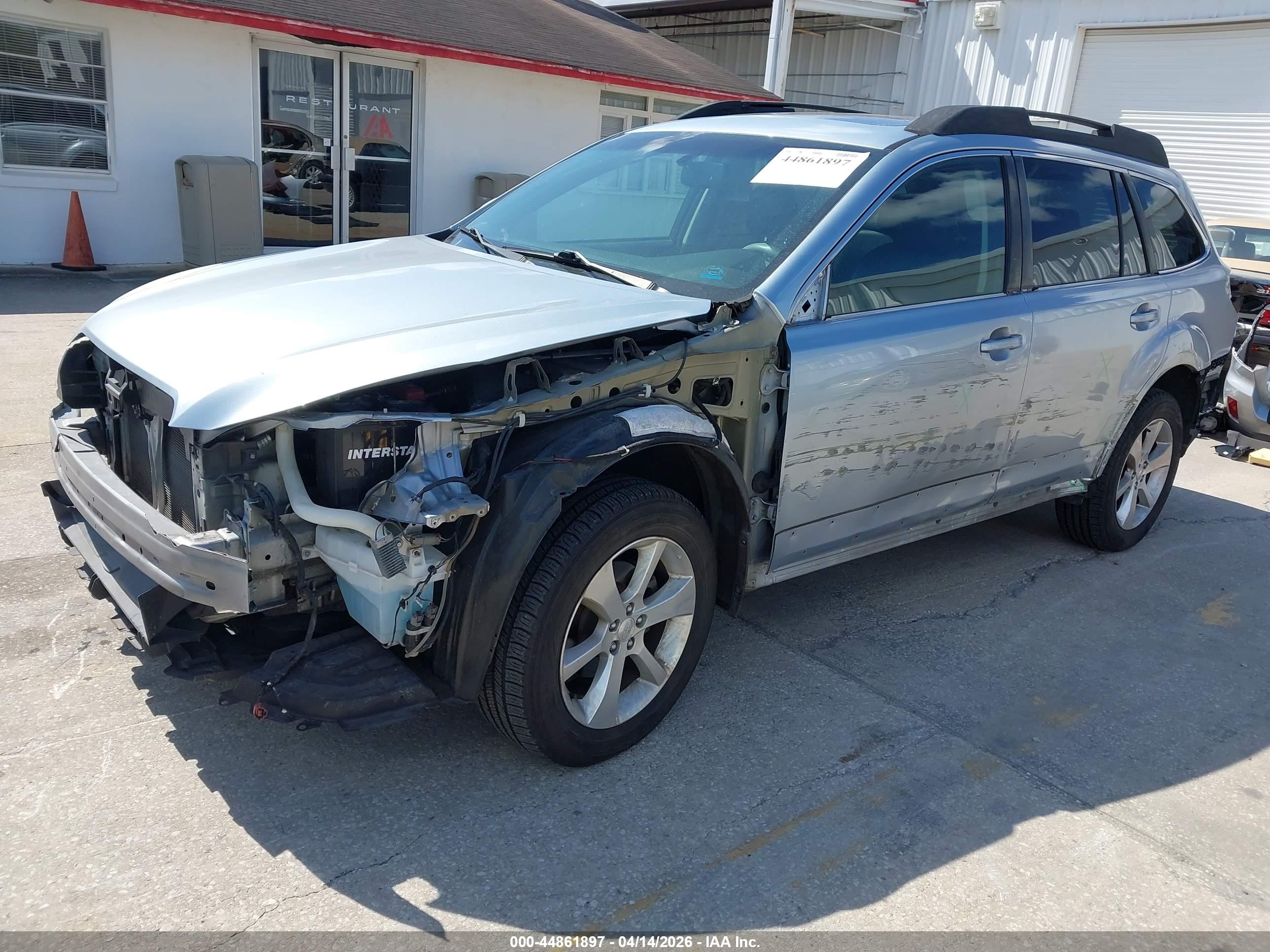 SUBARU OUTBACK image 2