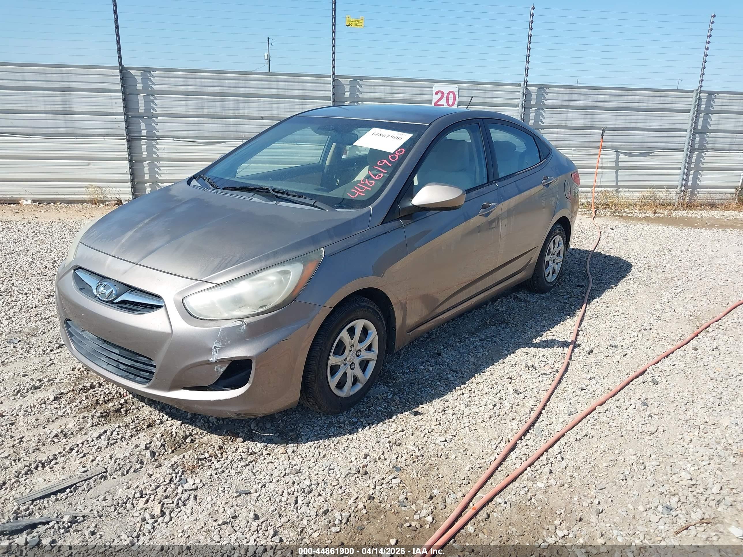 HYUNDAI ACCENT image 2