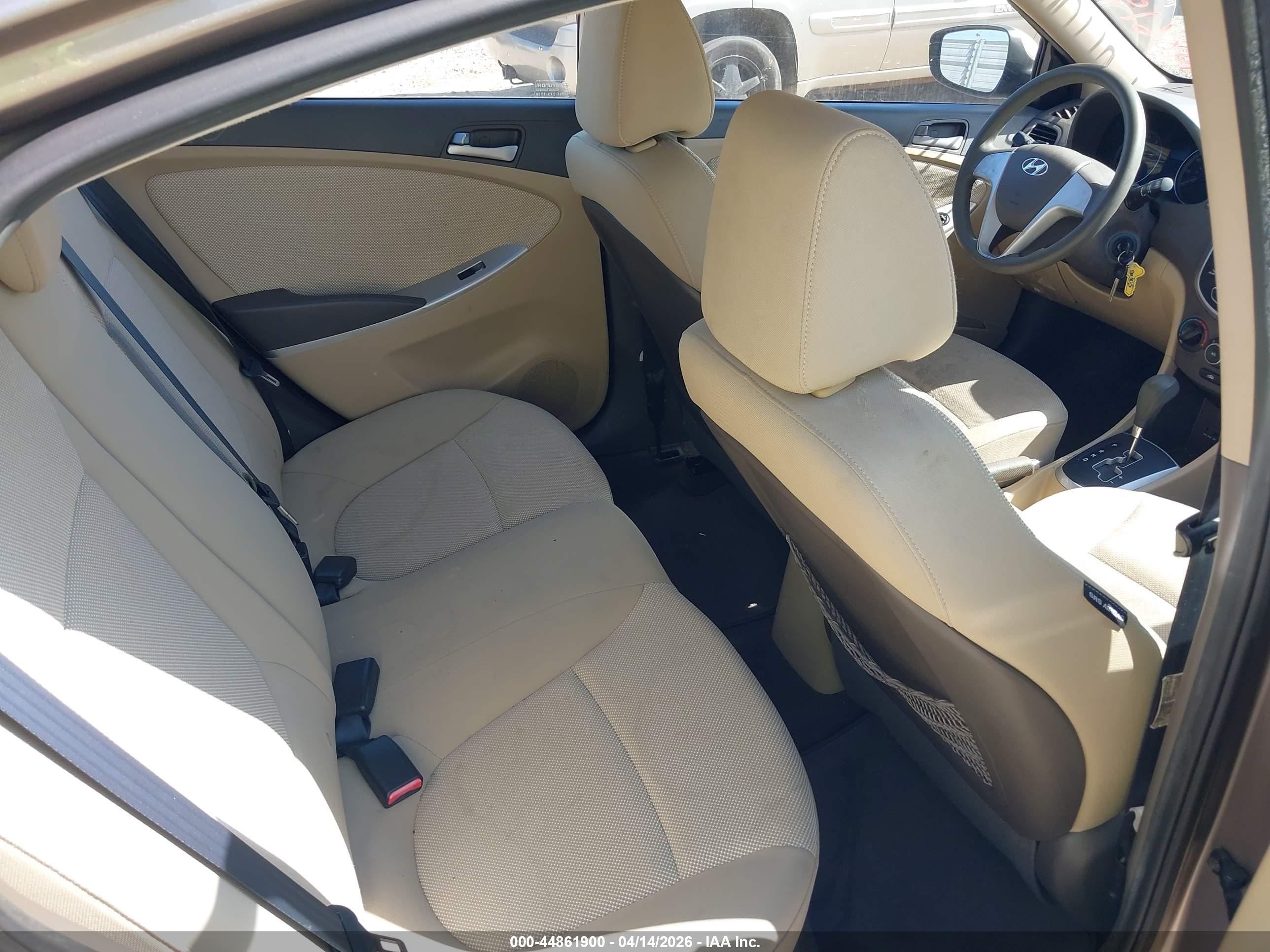 HYUNDAI ACCENT image 8