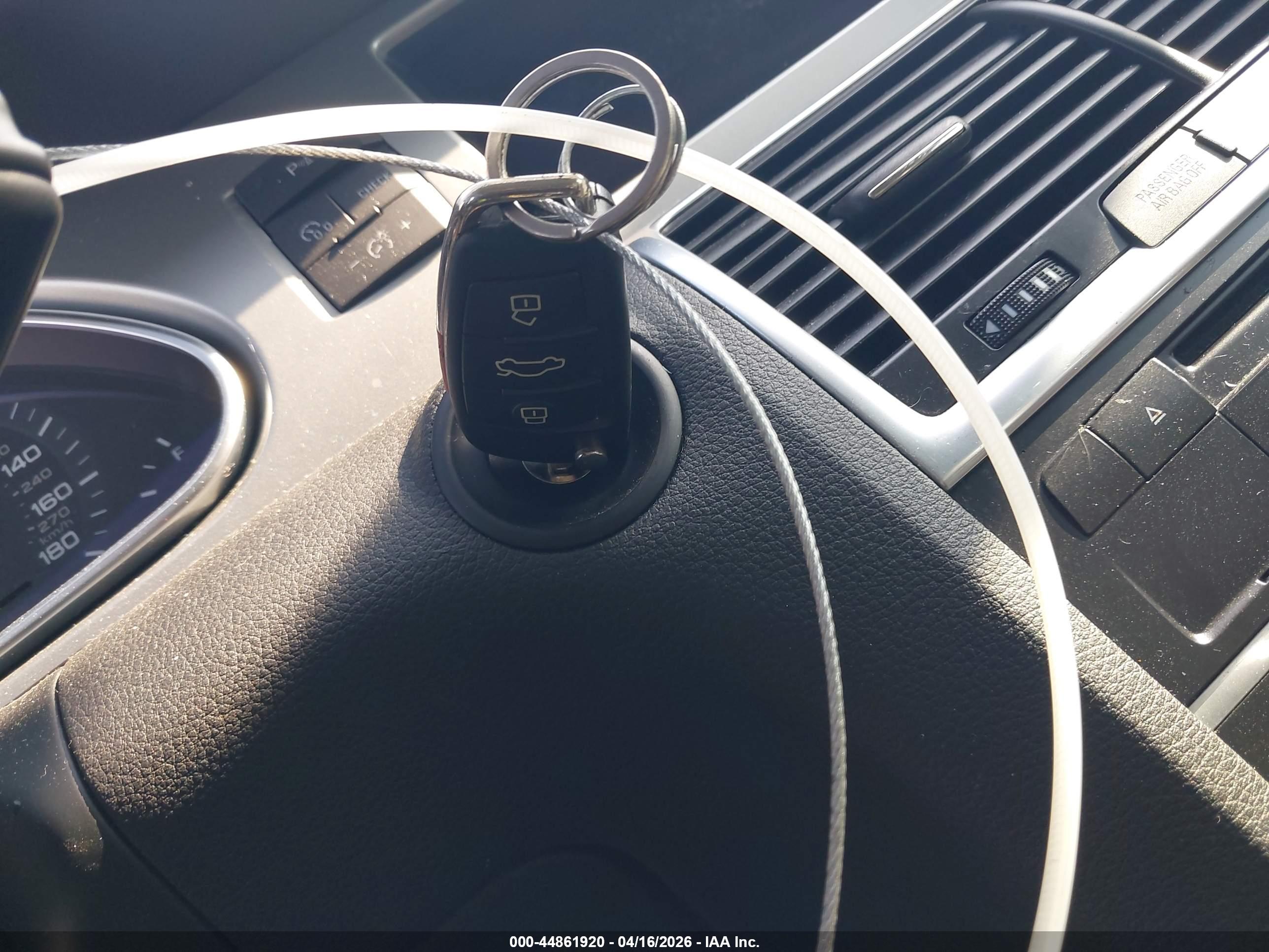 AUDI Q7 image 11