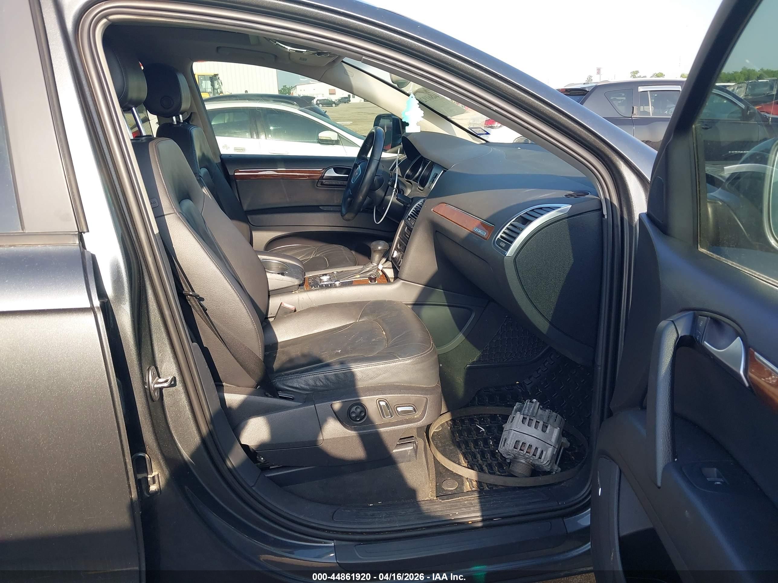 AUDI Q7 image 5