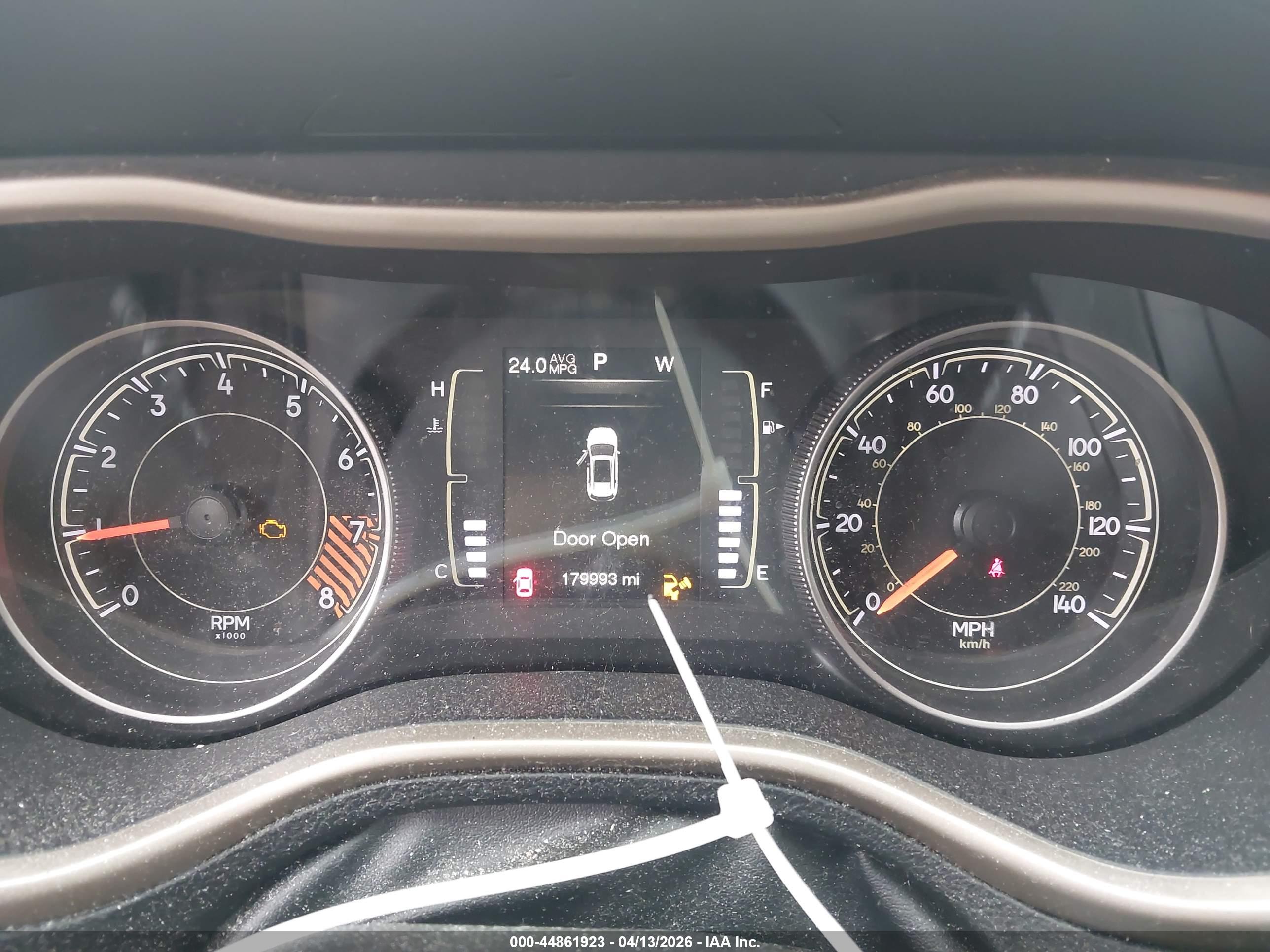 JEEP CHEROKEE image 7