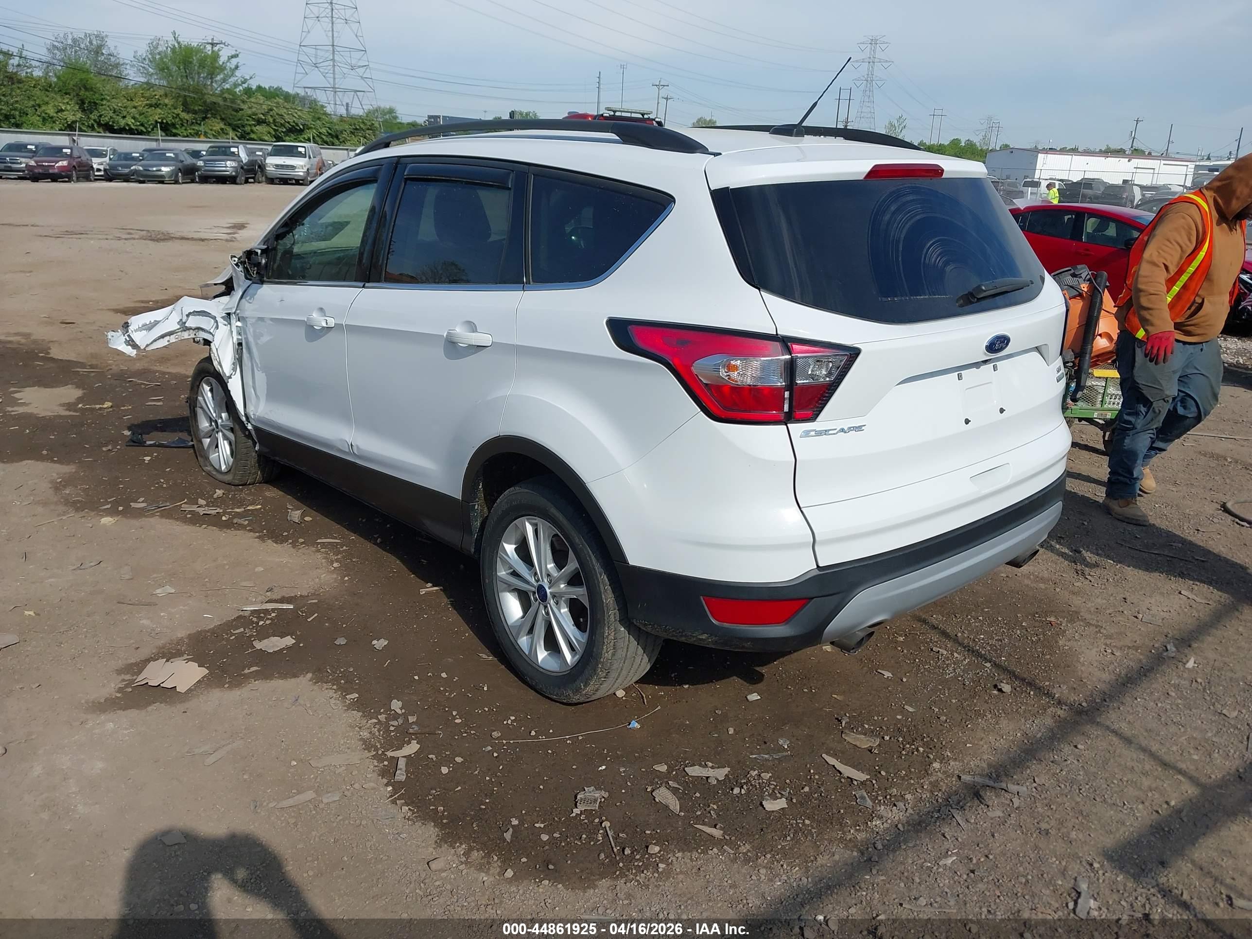 FORD ESCAPE image 3