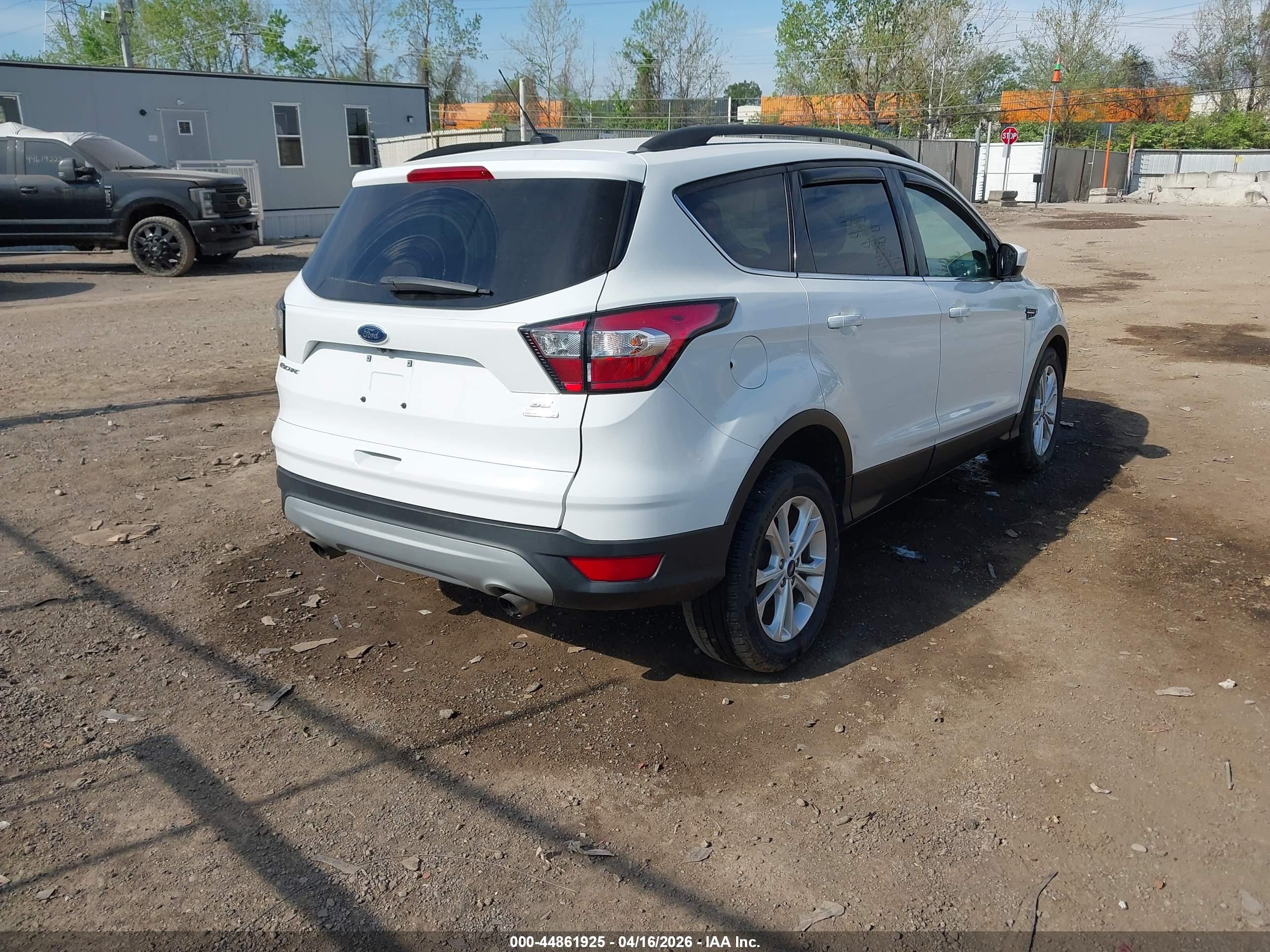 FORD ESCAPE image 4