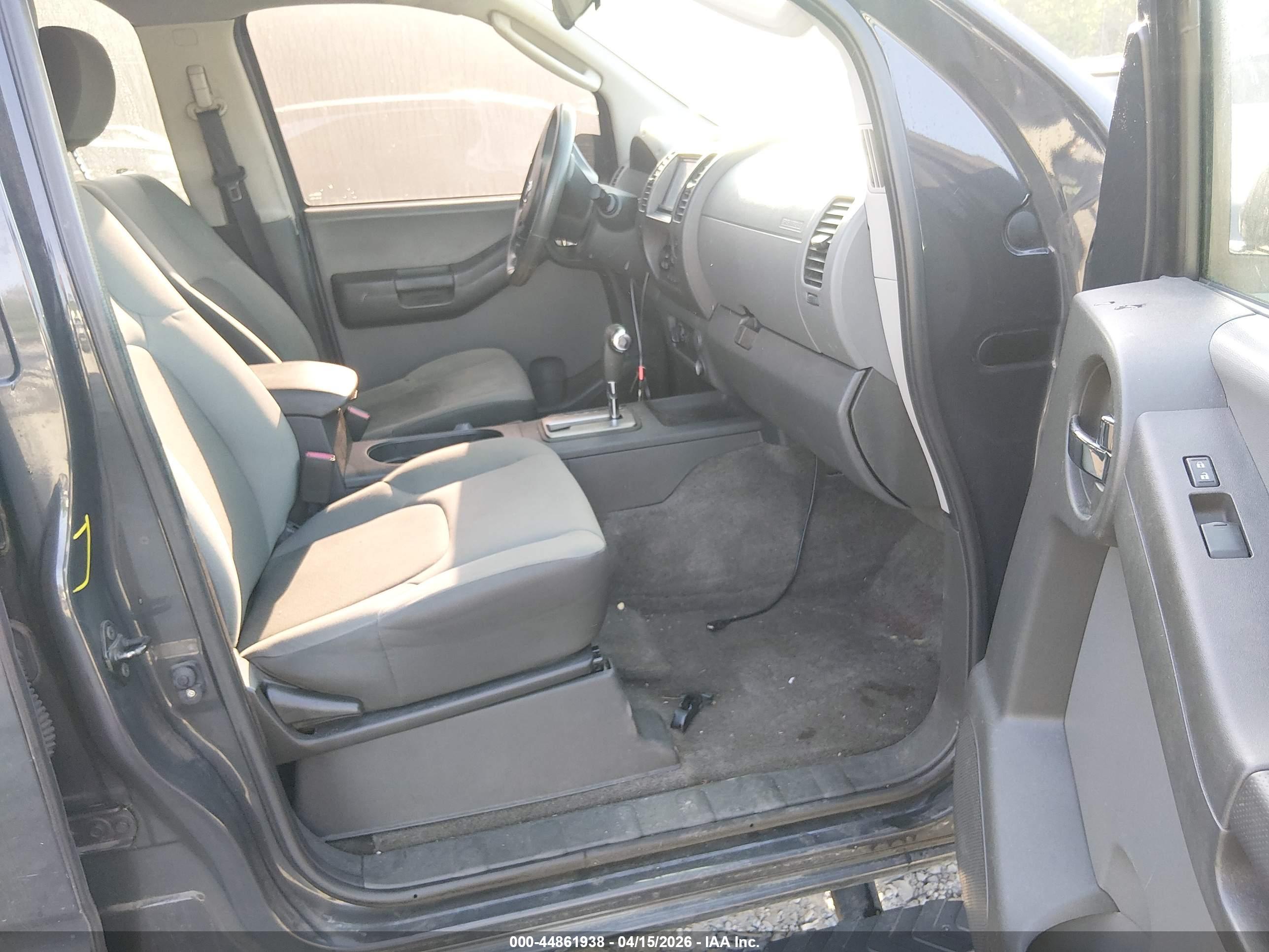 NISSAN XTERRA image 5