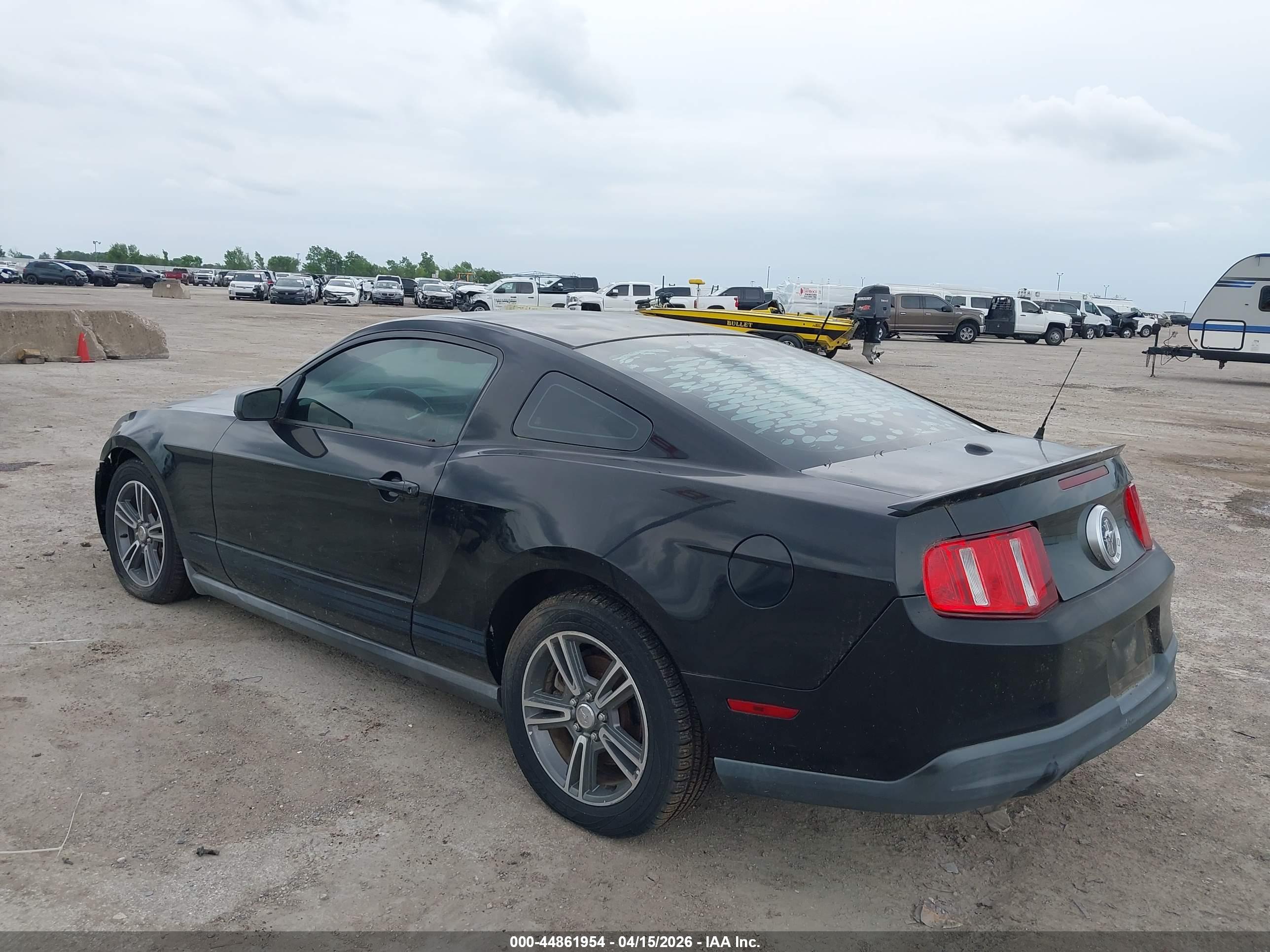 FORD MUSTANG image 3