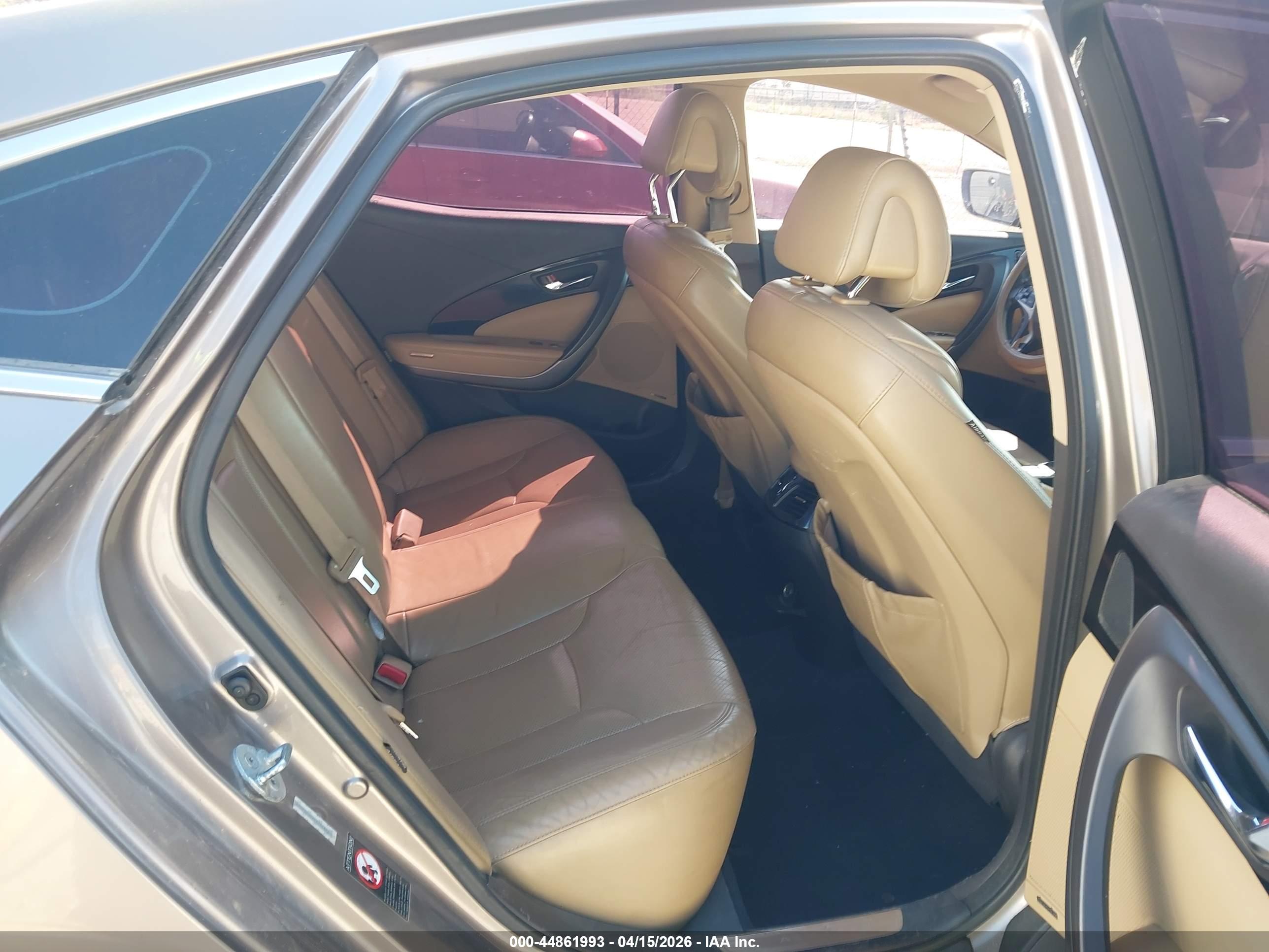 HYUNDAI AZERA image 8