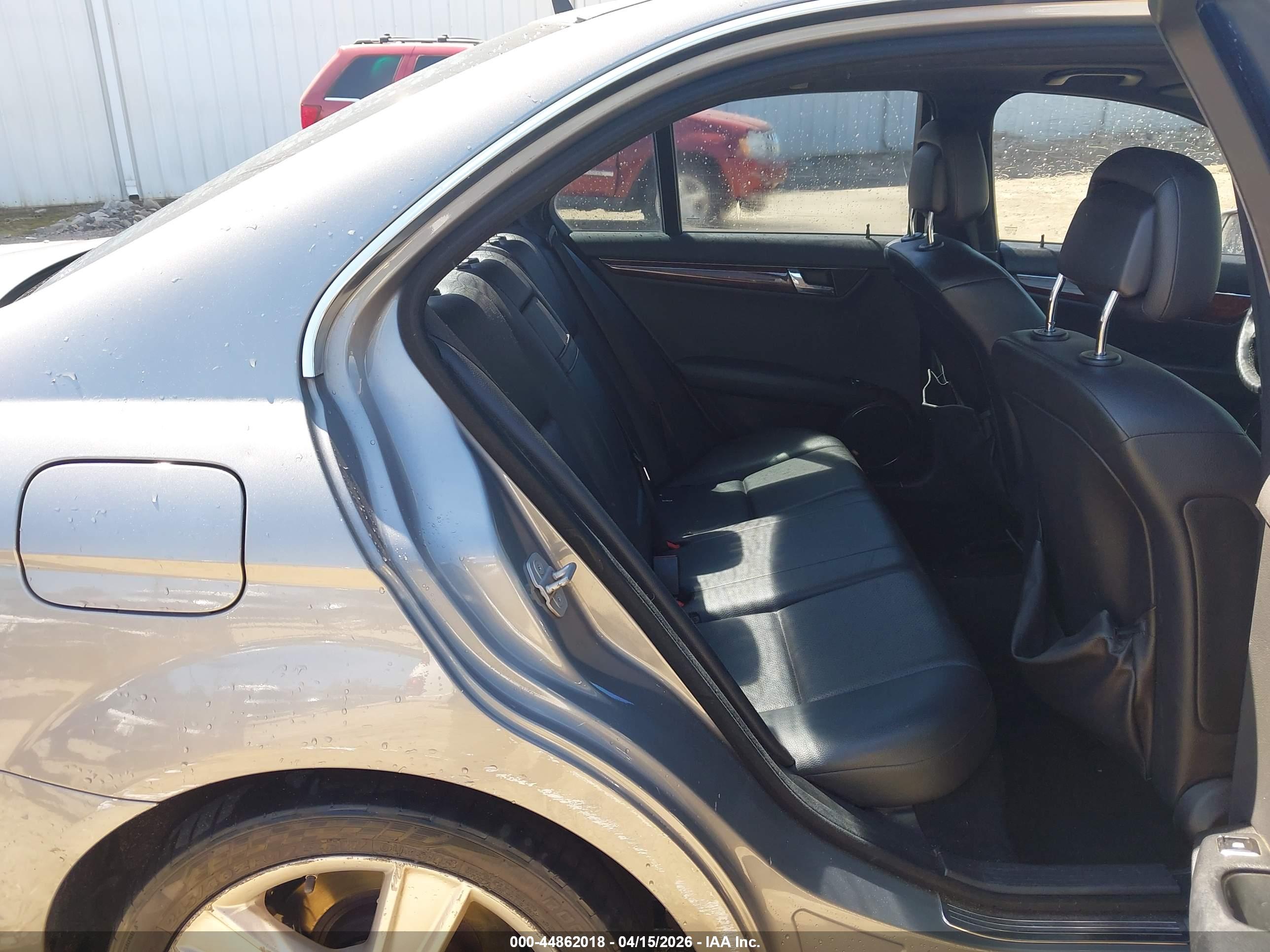 MERCEDES-BENZ C image 8