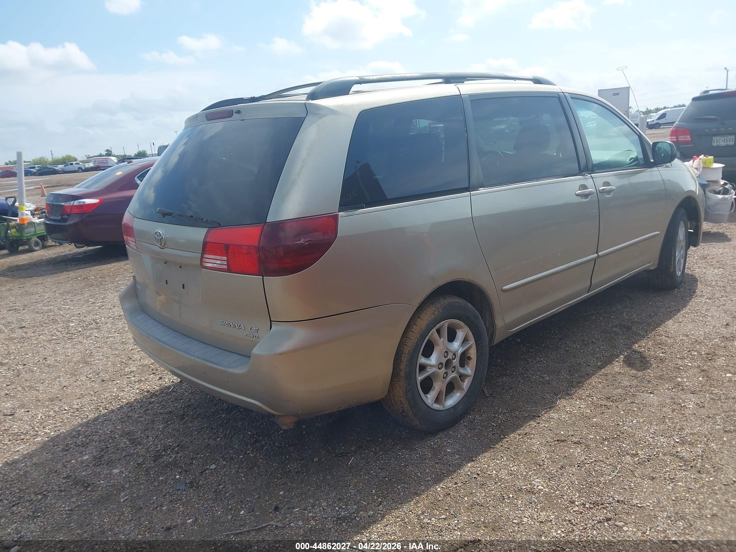TOYOTA SIENNA image 4