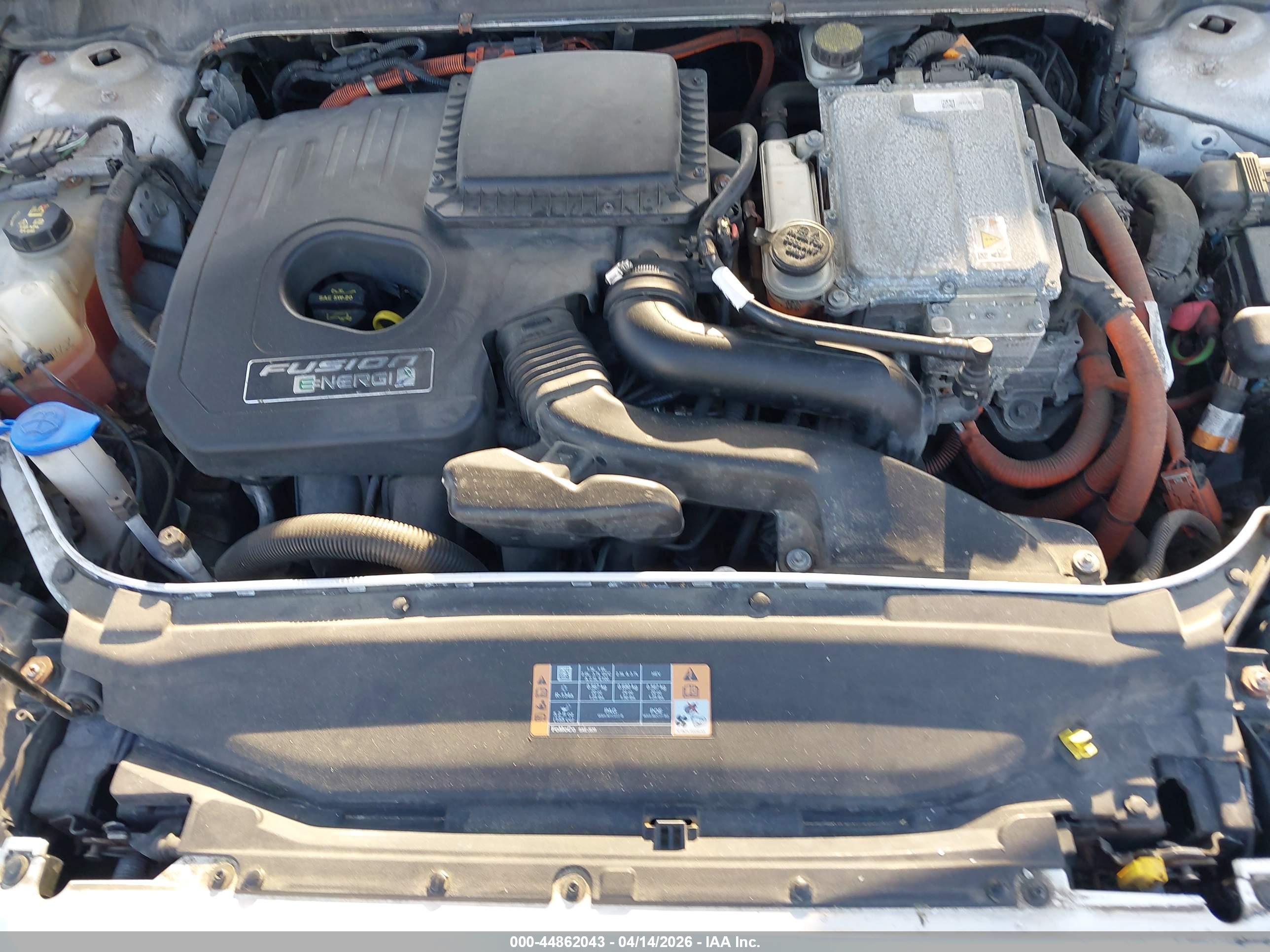 FORD FUSION image 10