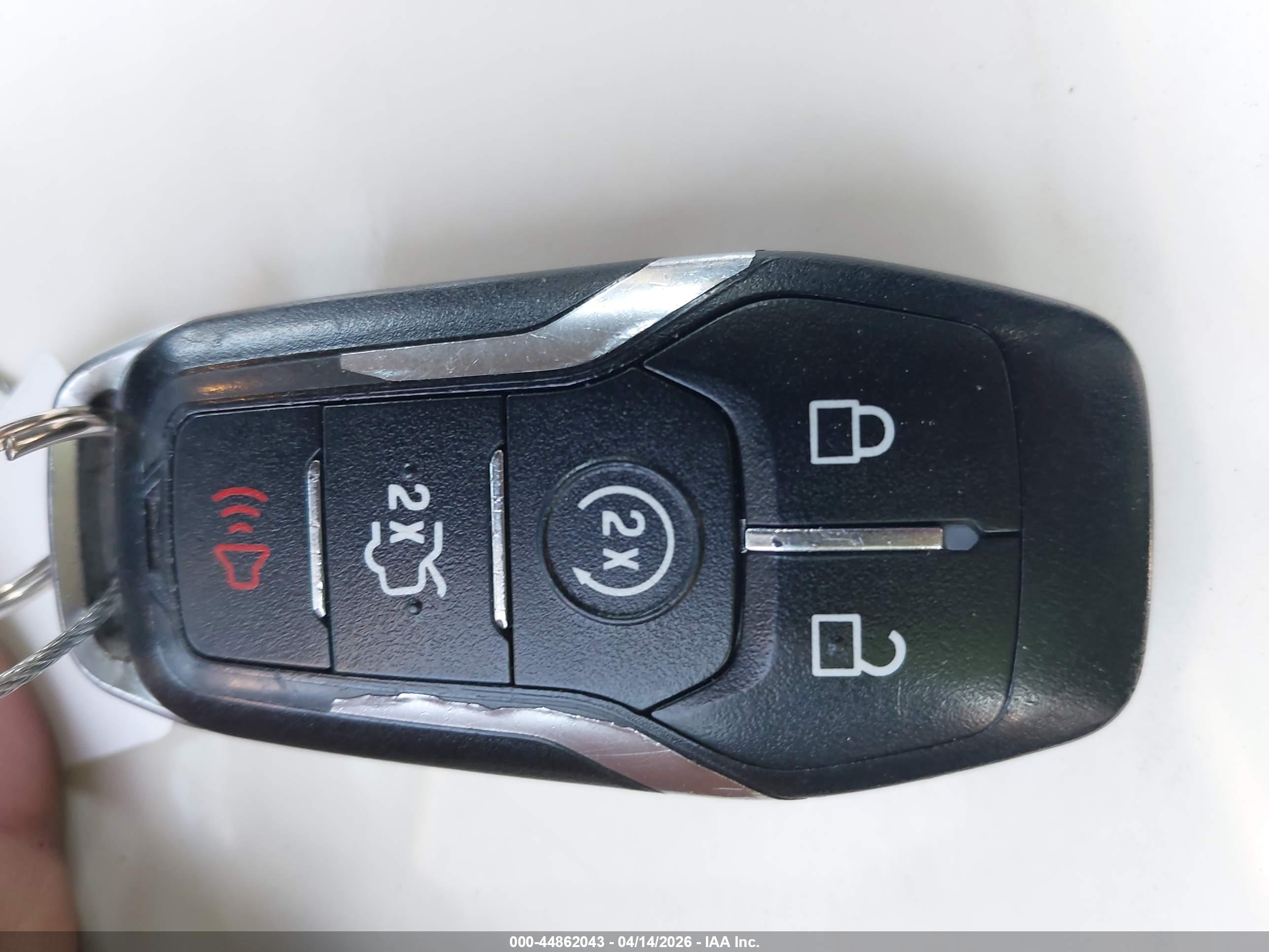 FORD FUSION image 11