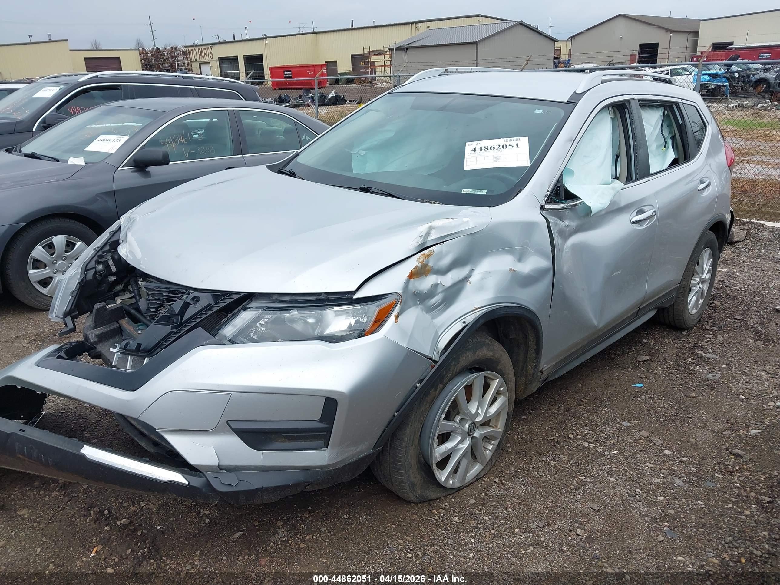 NISSAN ROGUE image 2
