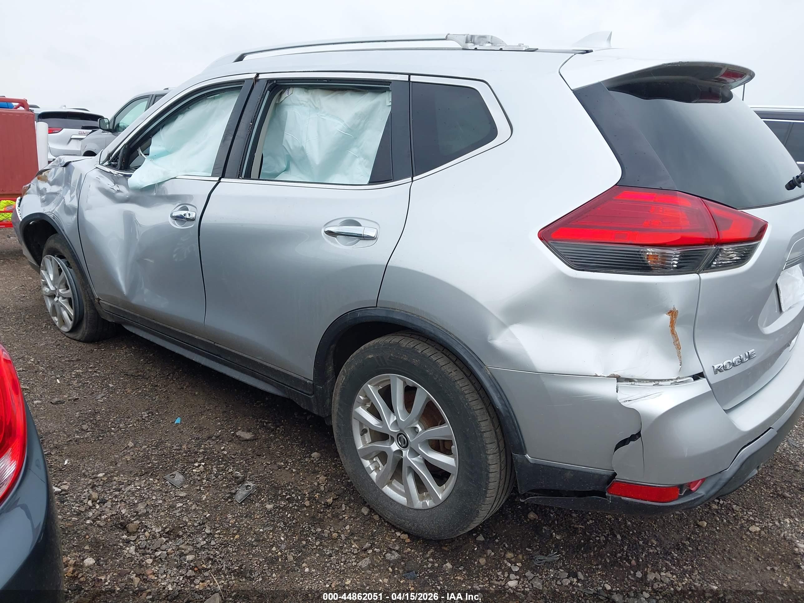 NISSAN ROGUE image 3