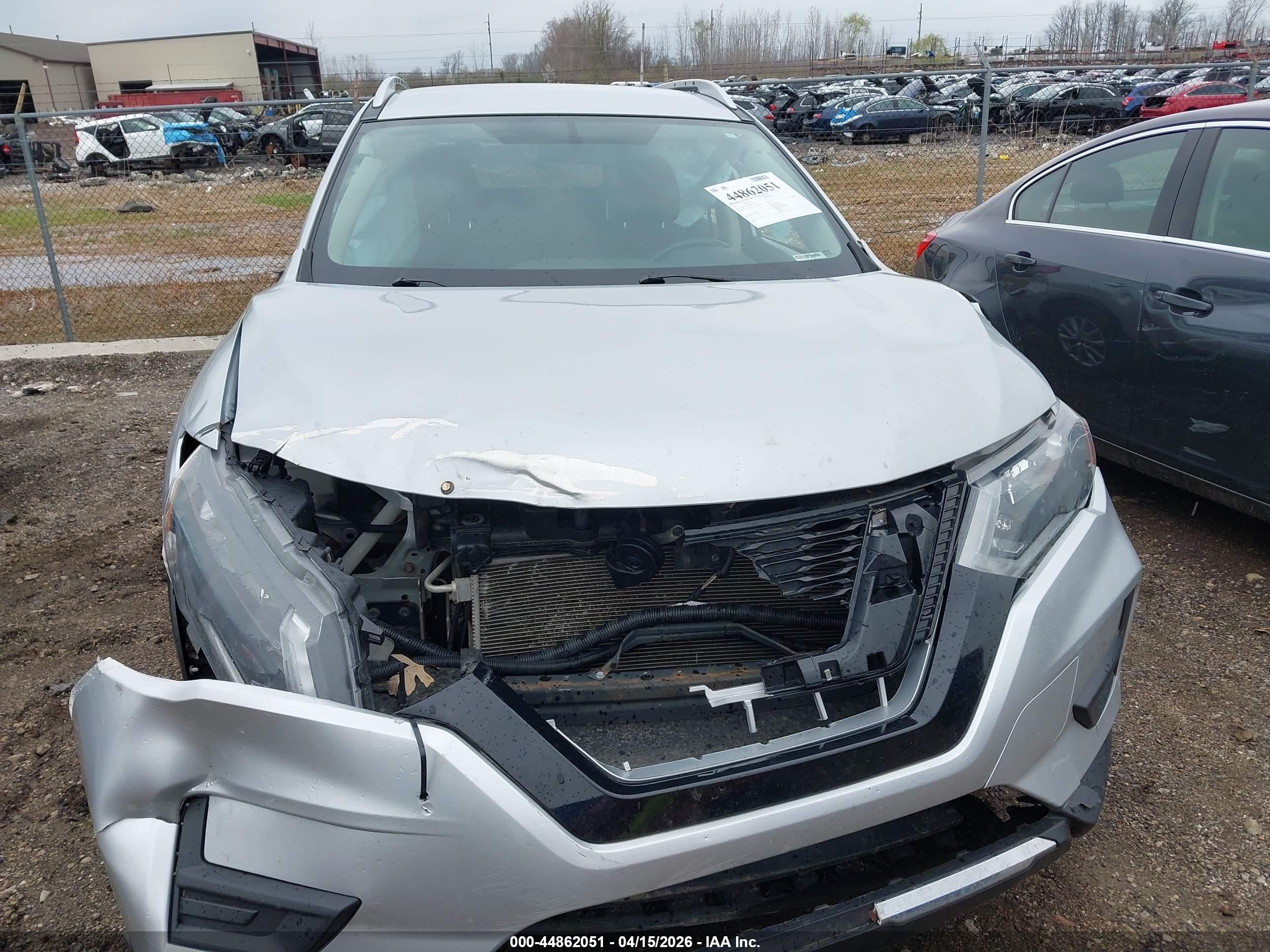 NISSAN ROGUE image 6