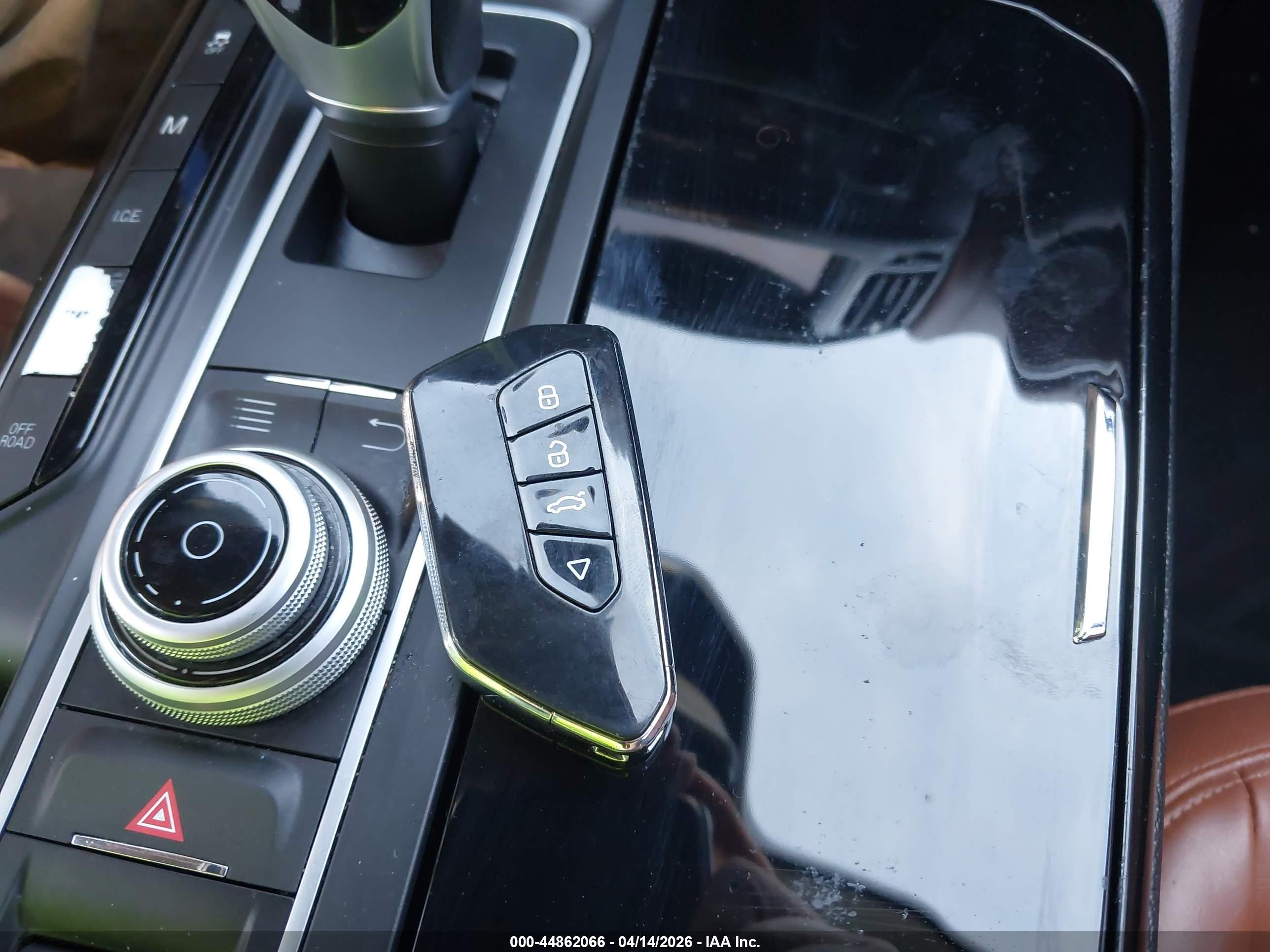 MASERATI LEVANTE image 11