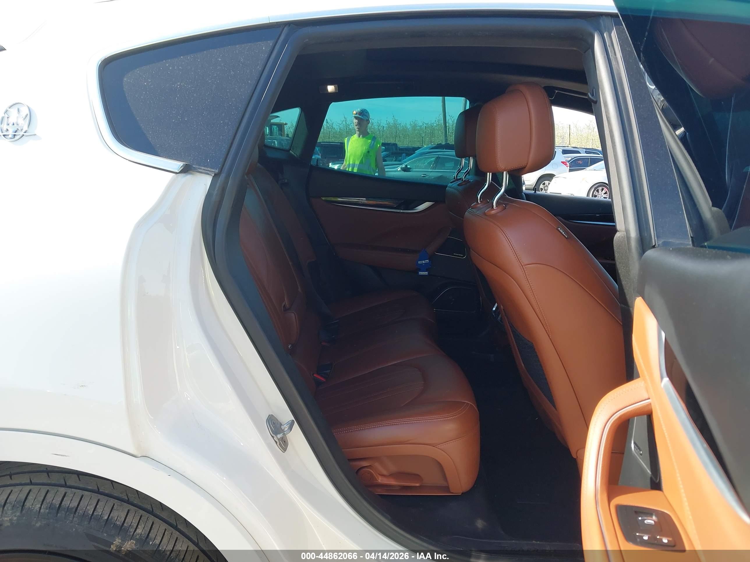MASERATI LEVANTE image 8
