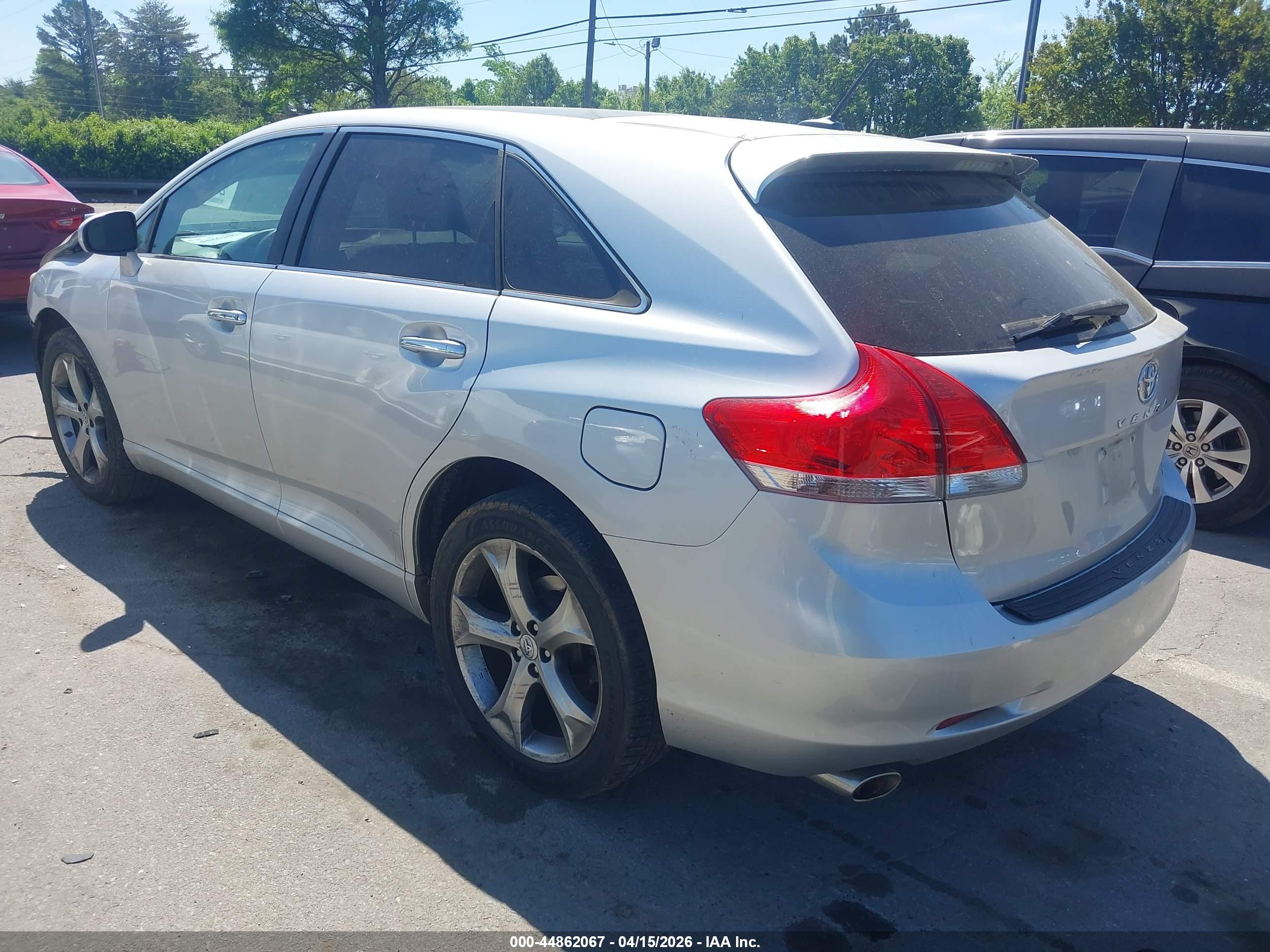 TOYOTA VENZA image 3