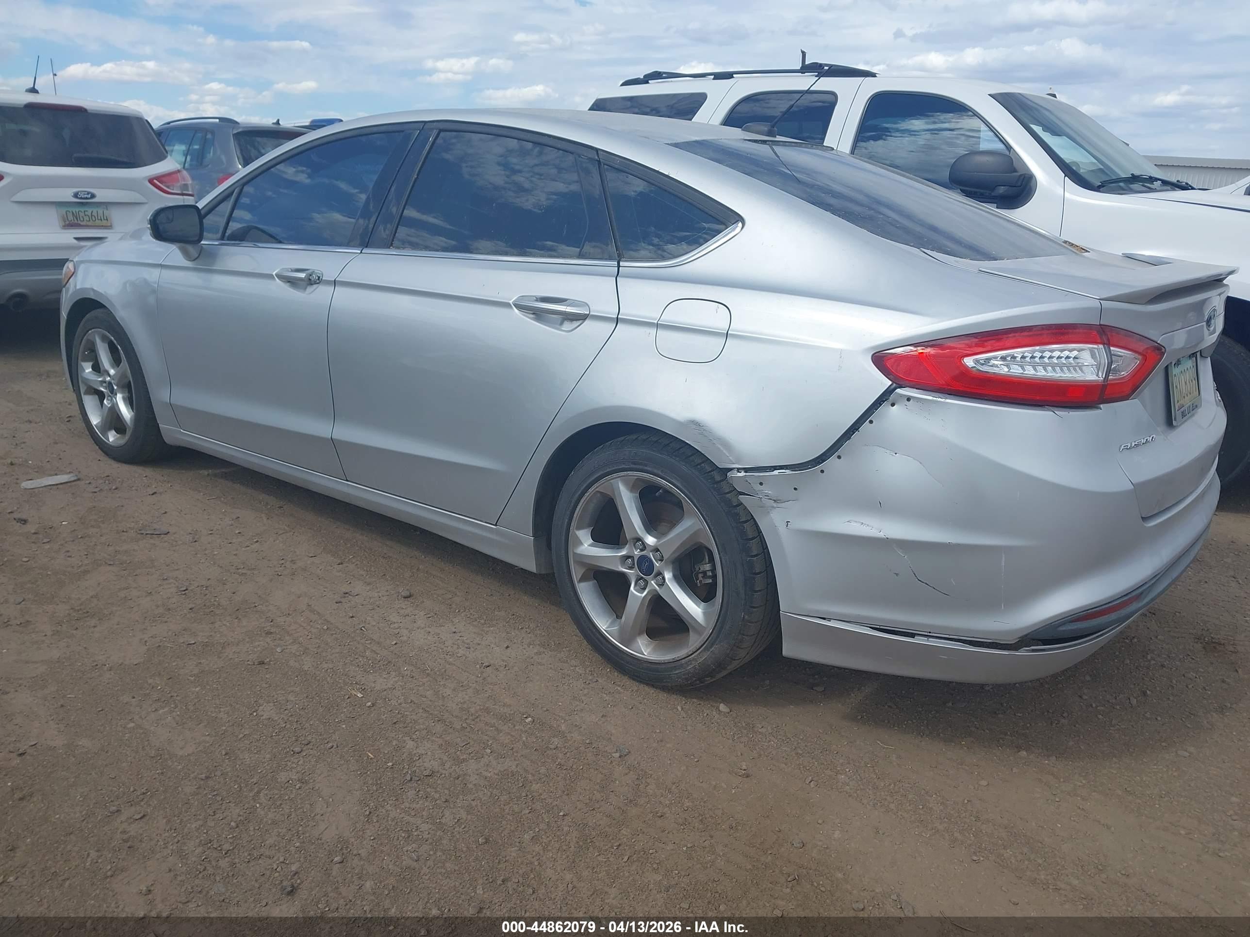 FORD FUSION image 3