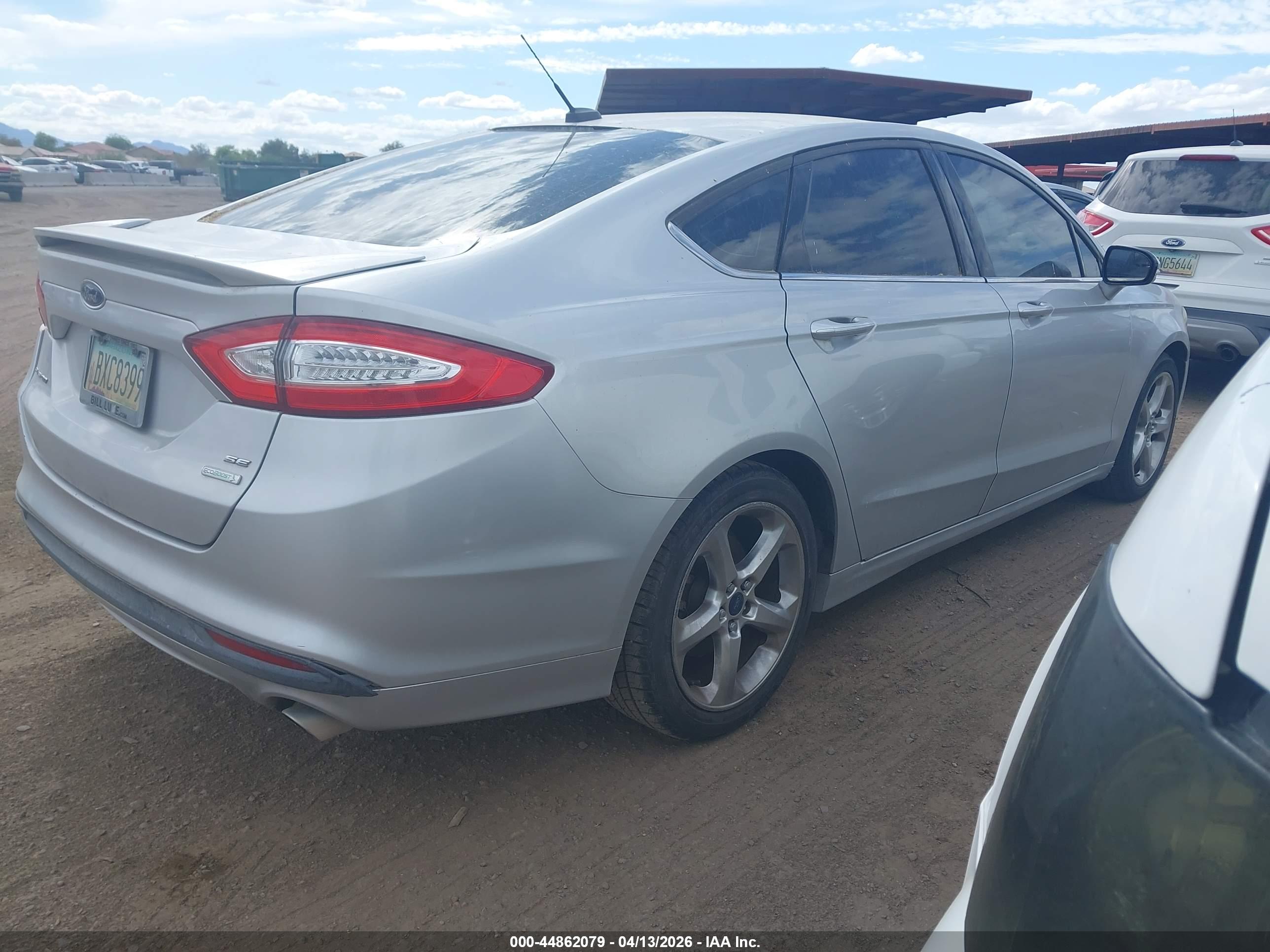 FORD FUSION image 4