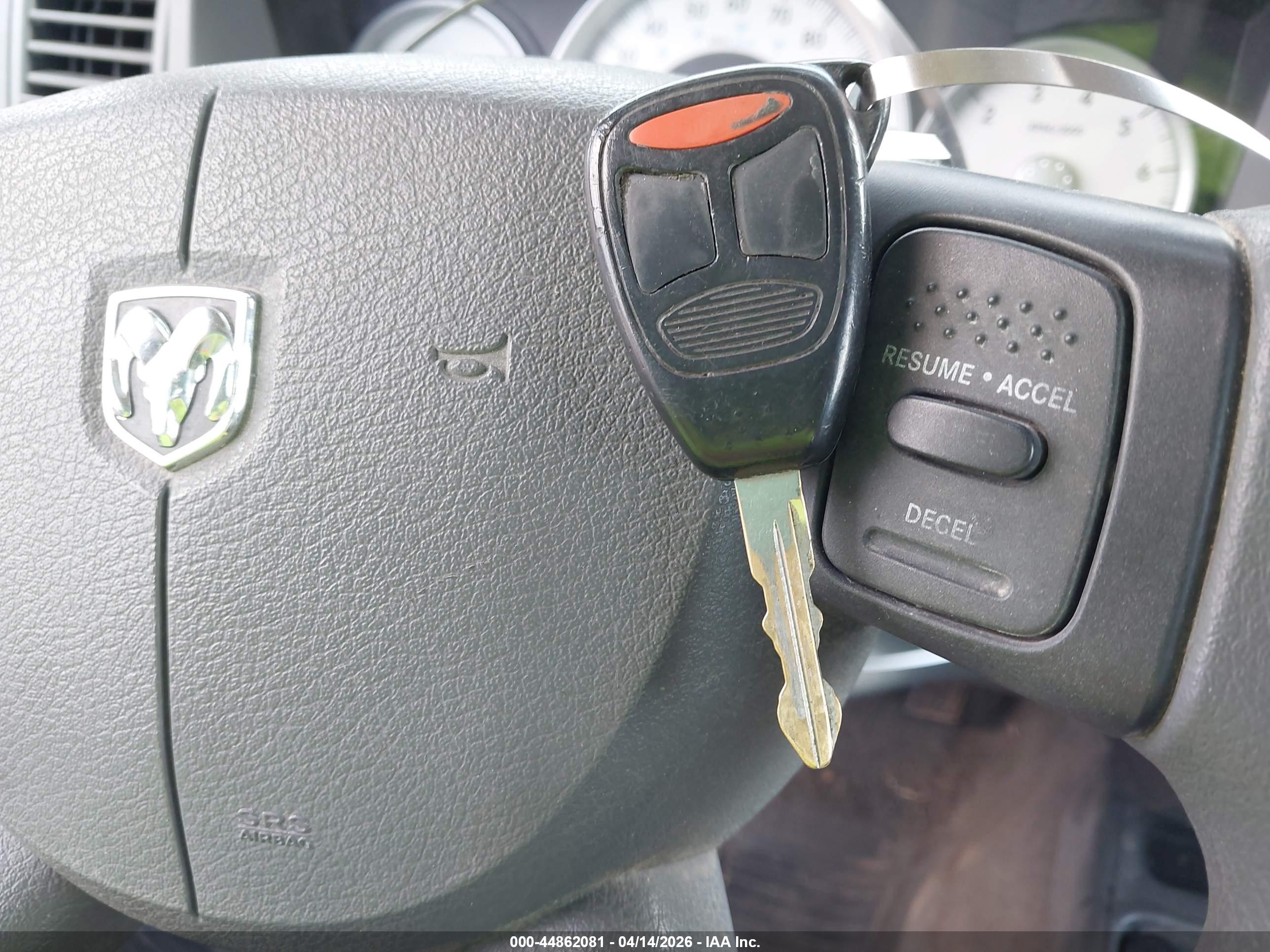 DODGE DAKOTA image 11