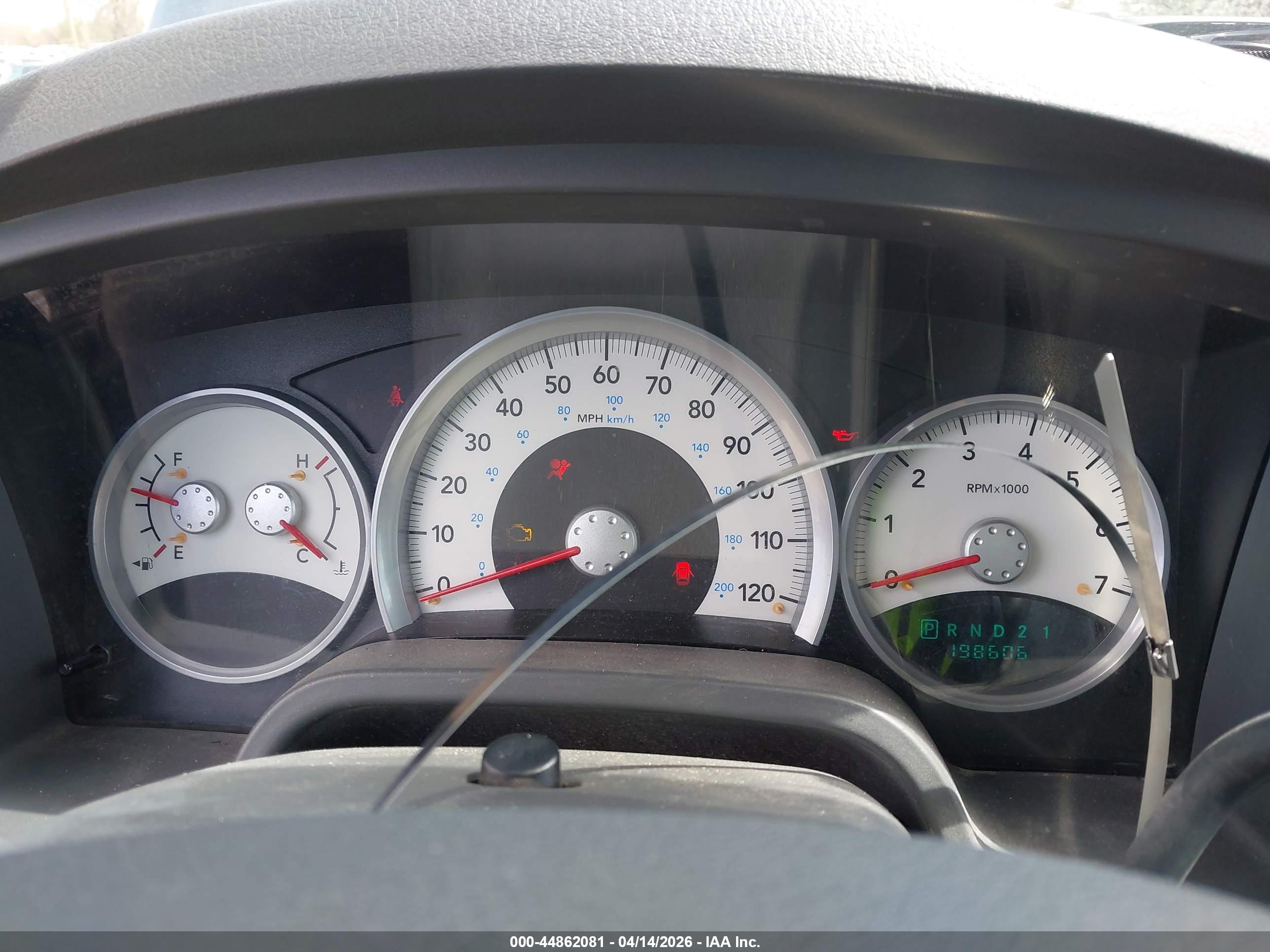 DODGE DAKOTA image 7