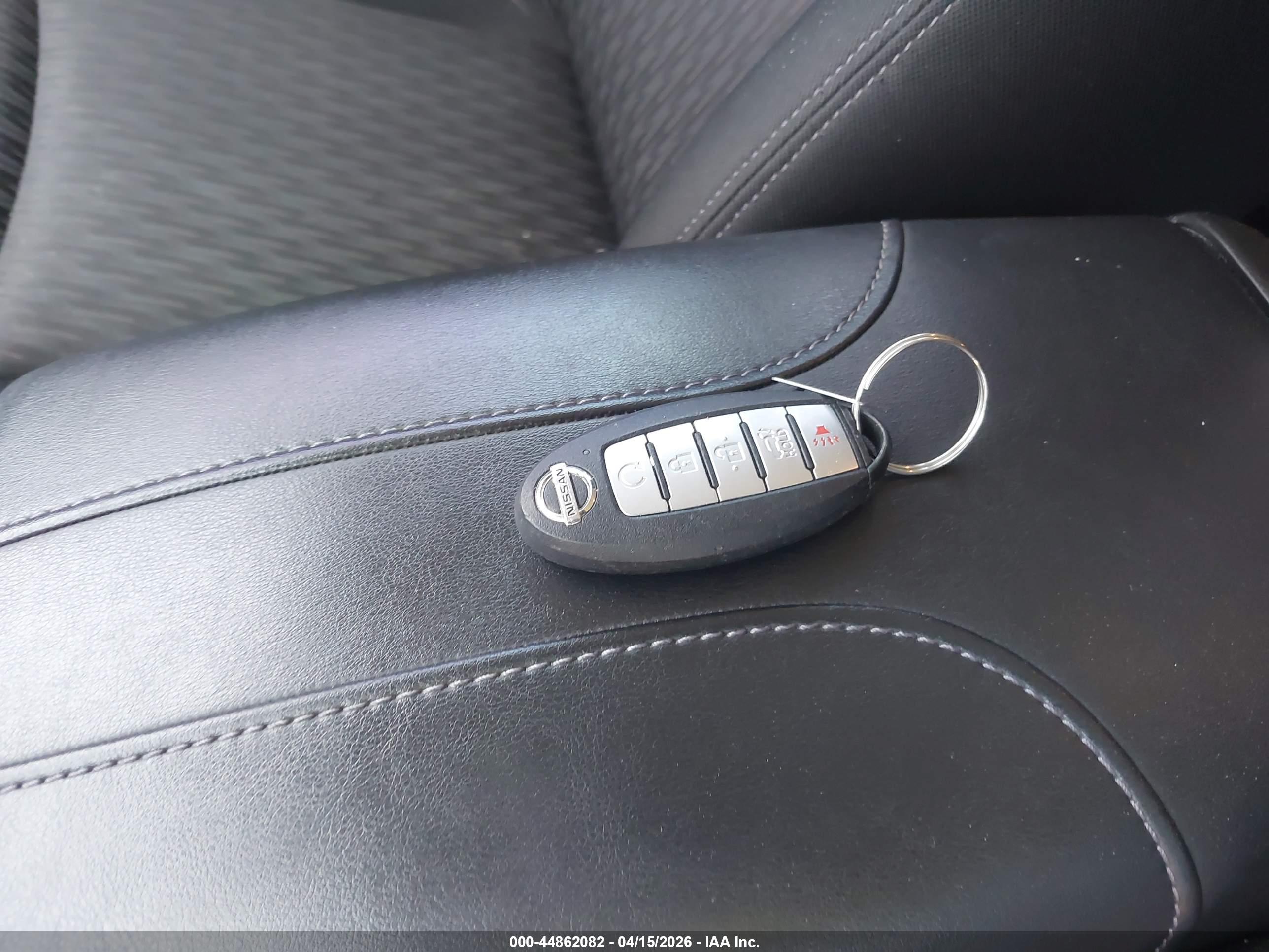 NISSAN ROGUE image 11