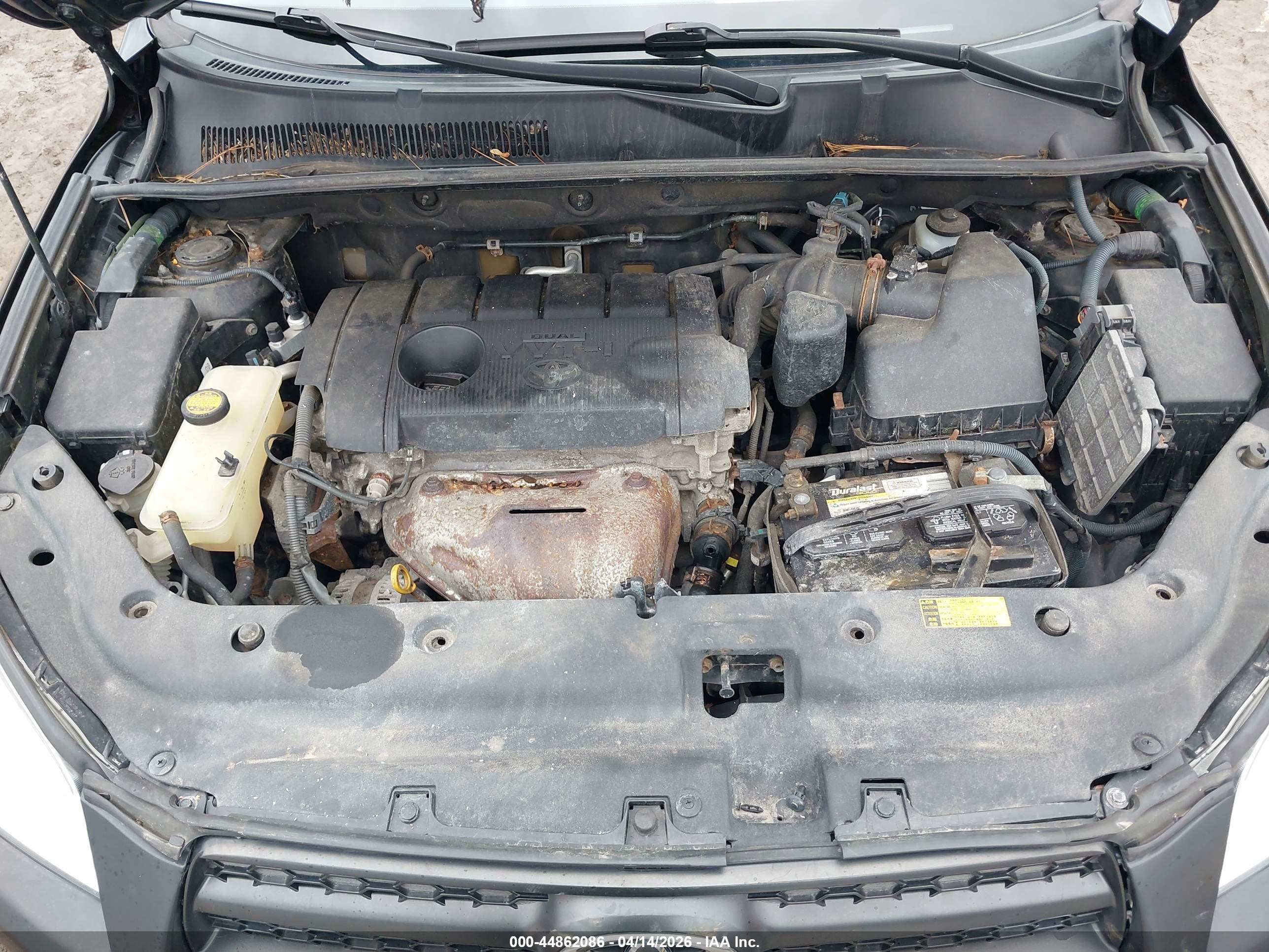 TOYOTA RAV4 image 10