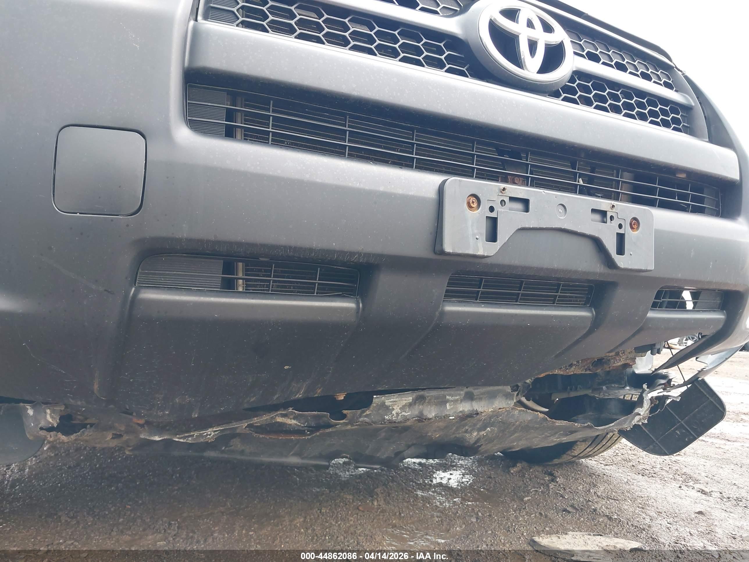 TOYOTA RAV4 image 6